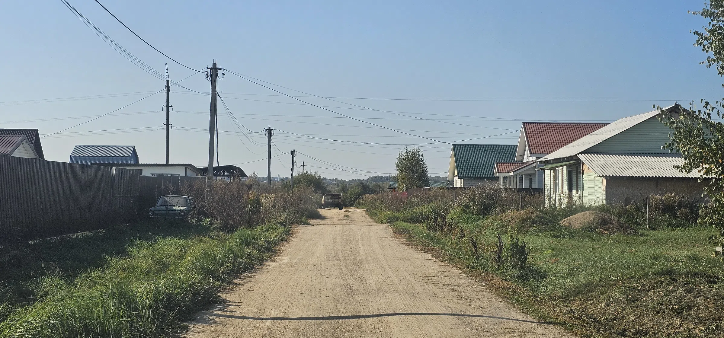 Дачный поселок у пруда, фото 1