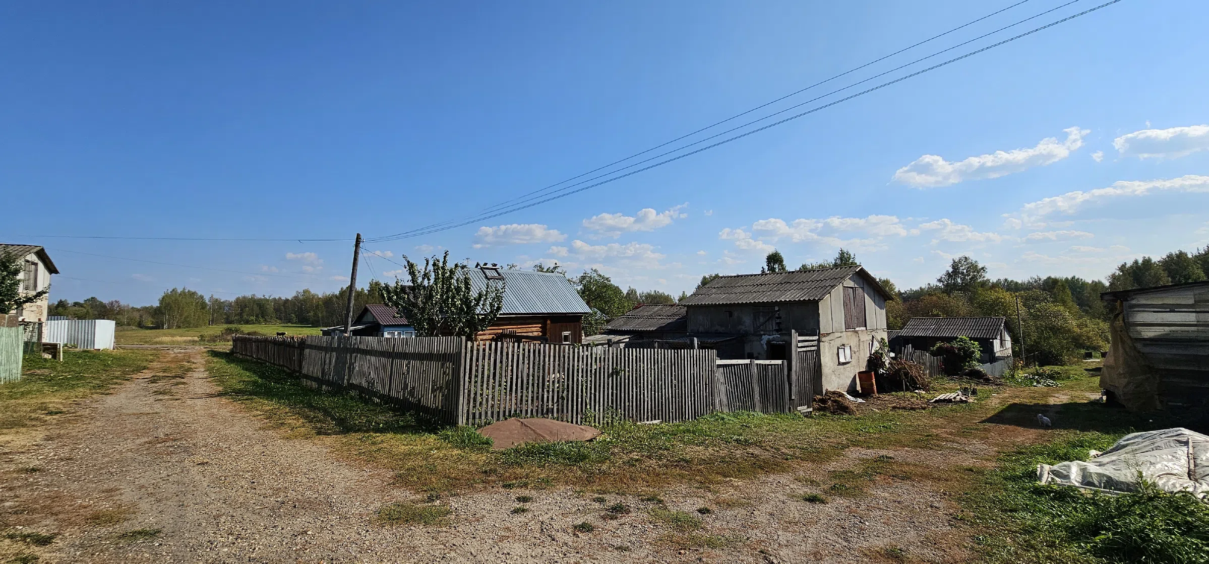 Ряд старых заборов, фото 3