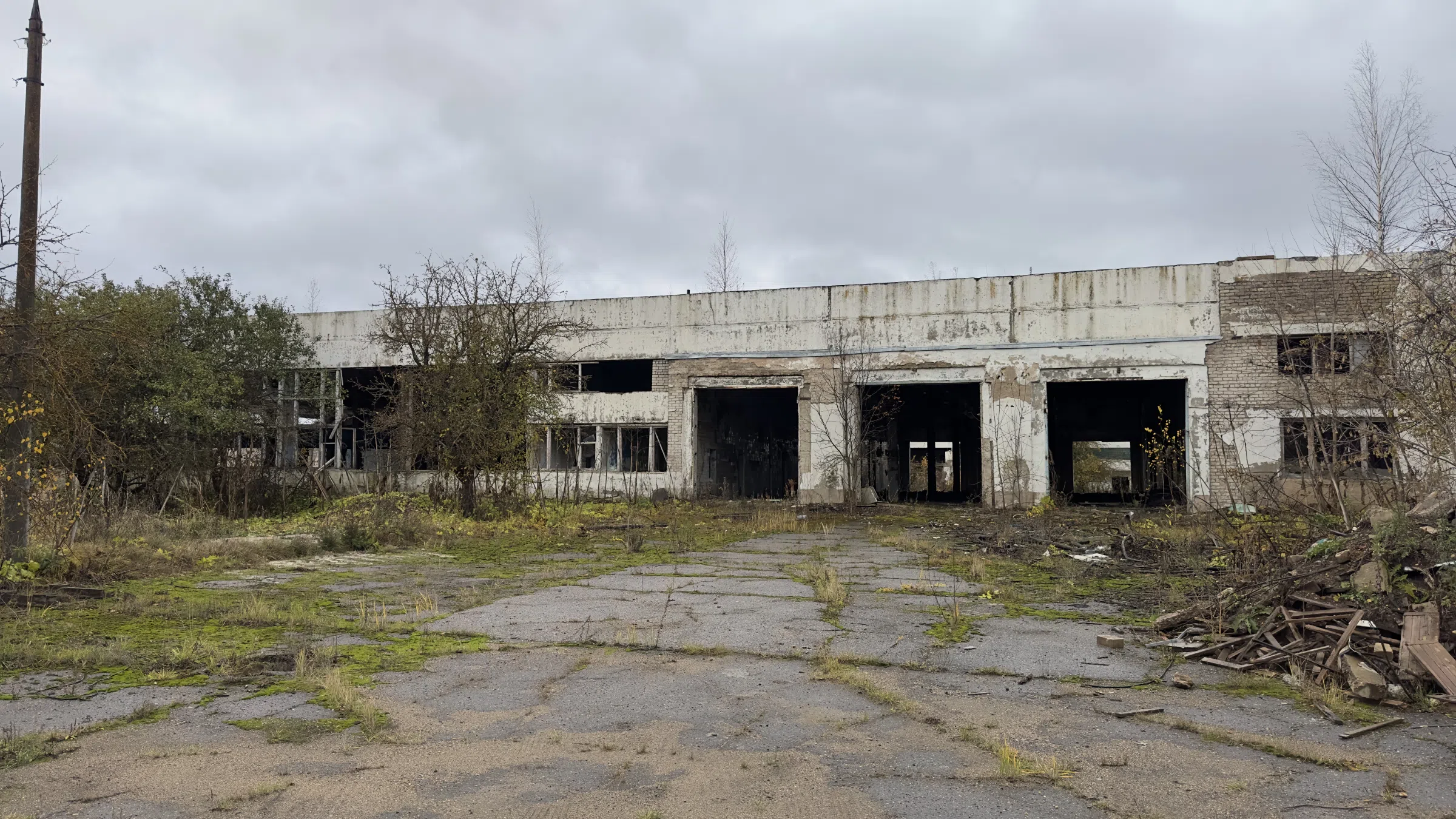 Заброшенный завод с переходами, фото 4