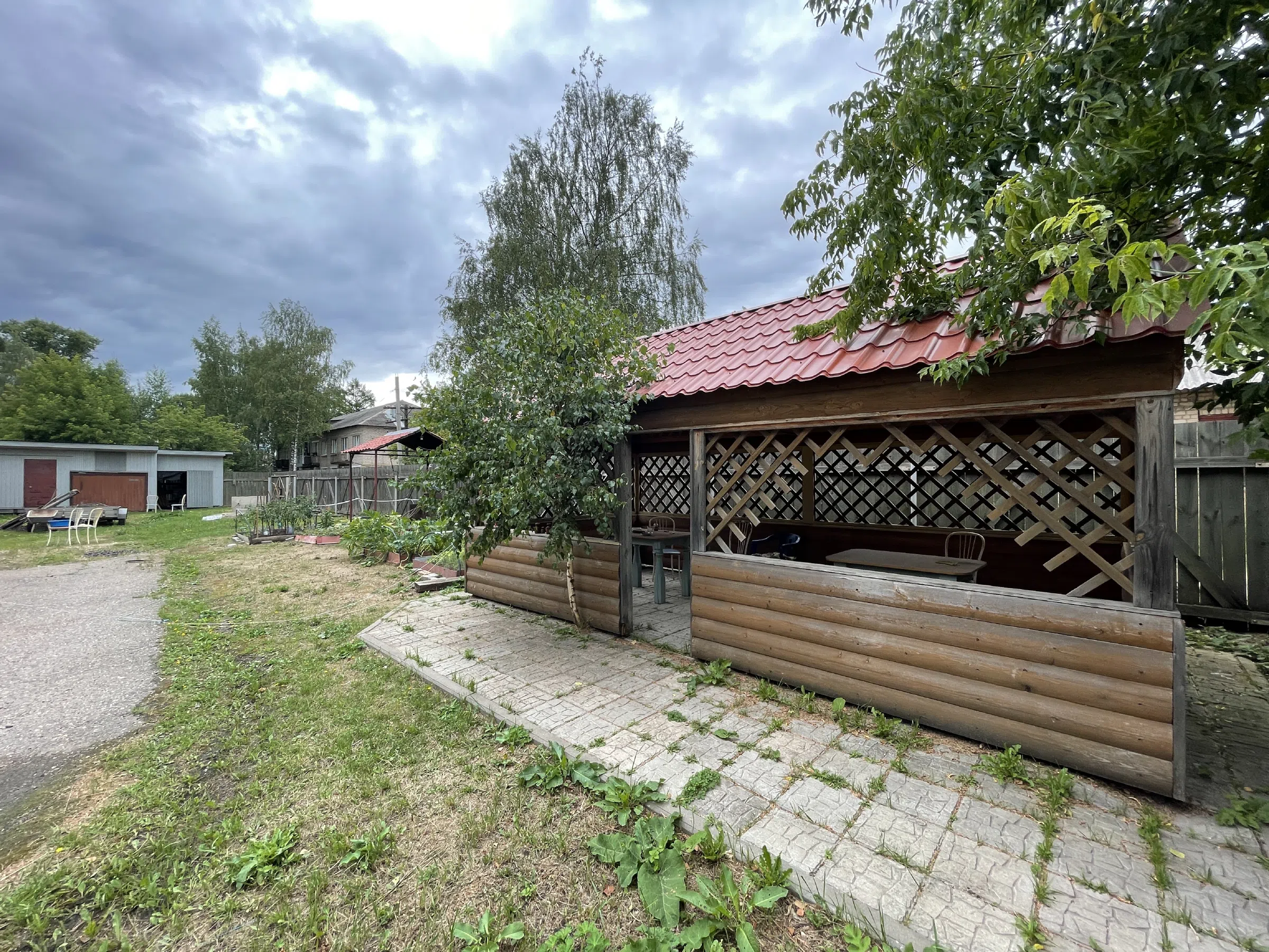 Кафе в лесу с террасой, фото 16