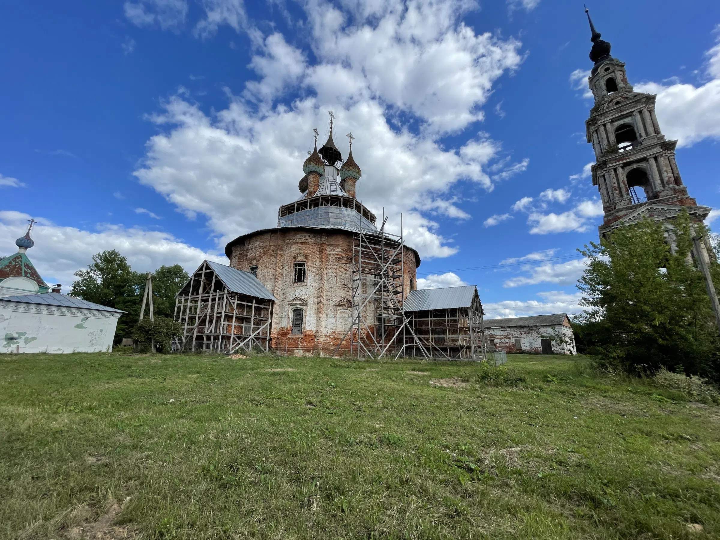 Церковь с шатровой колокольней, фото 17