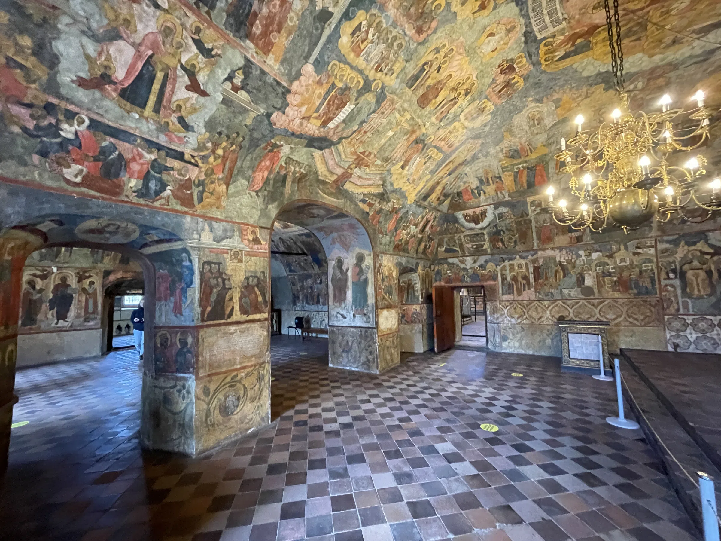 Церковь с росписью стен, фото 13