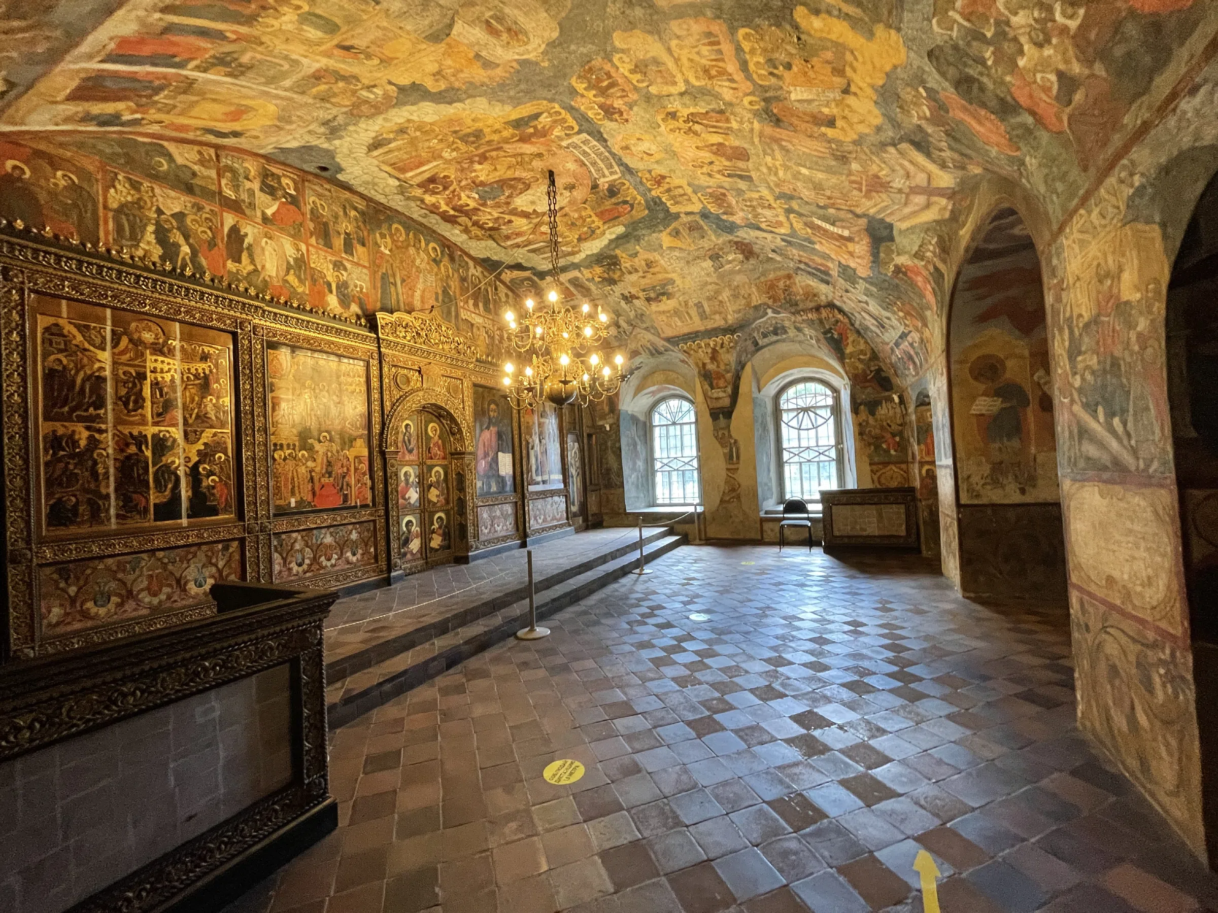 Церковь с росписью стен, фото 12