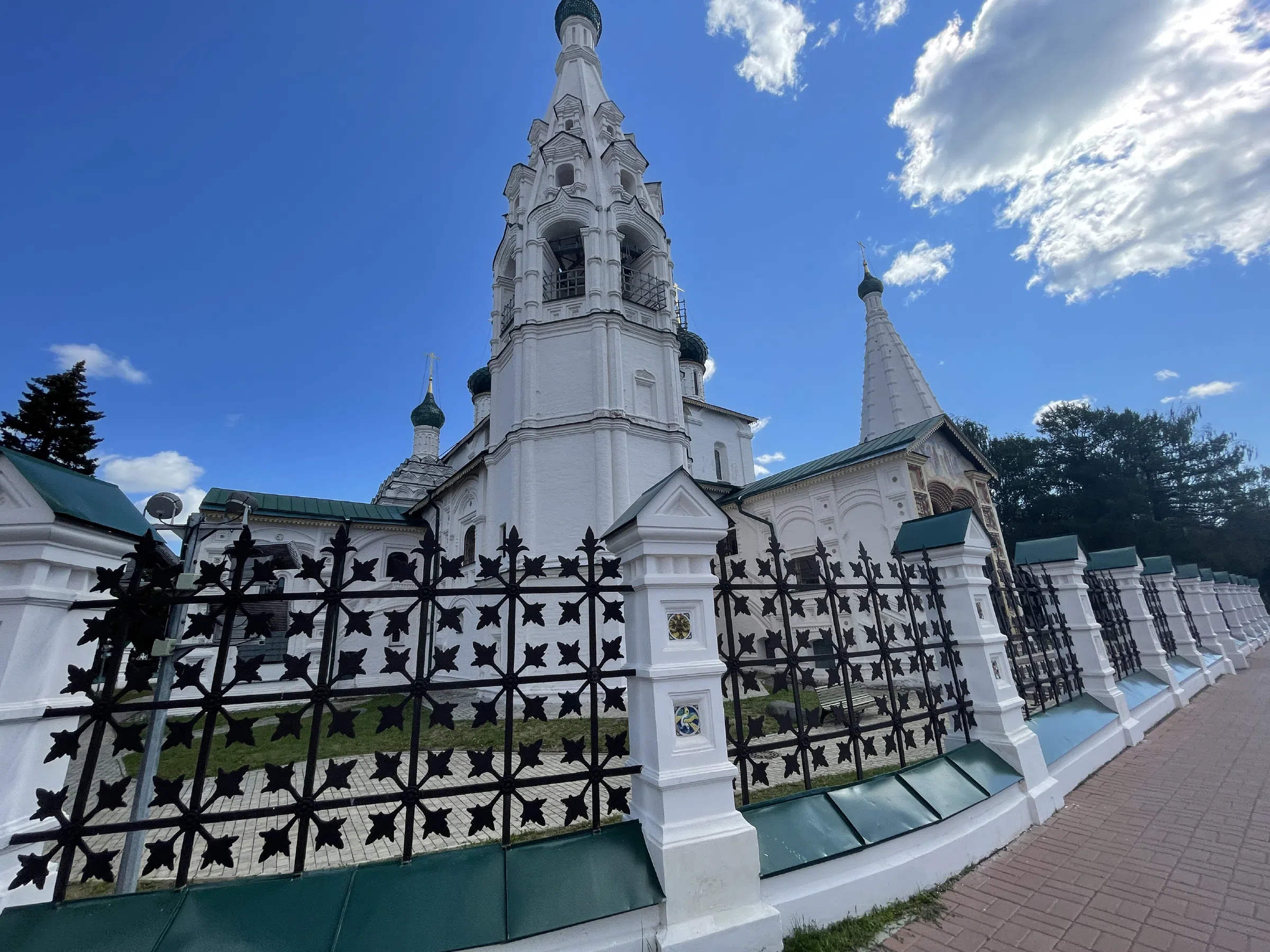 Церковь с росписью стен, фото 1