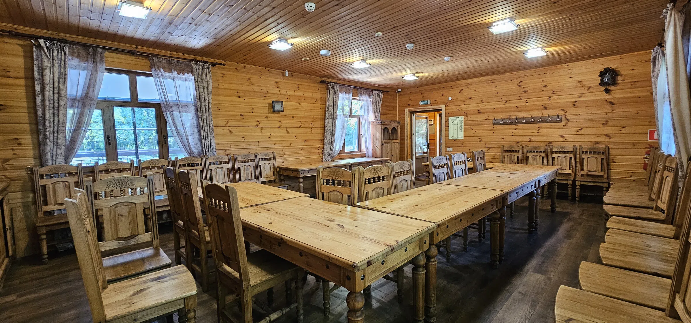 Ресторан с классическим интерьером, фото 11