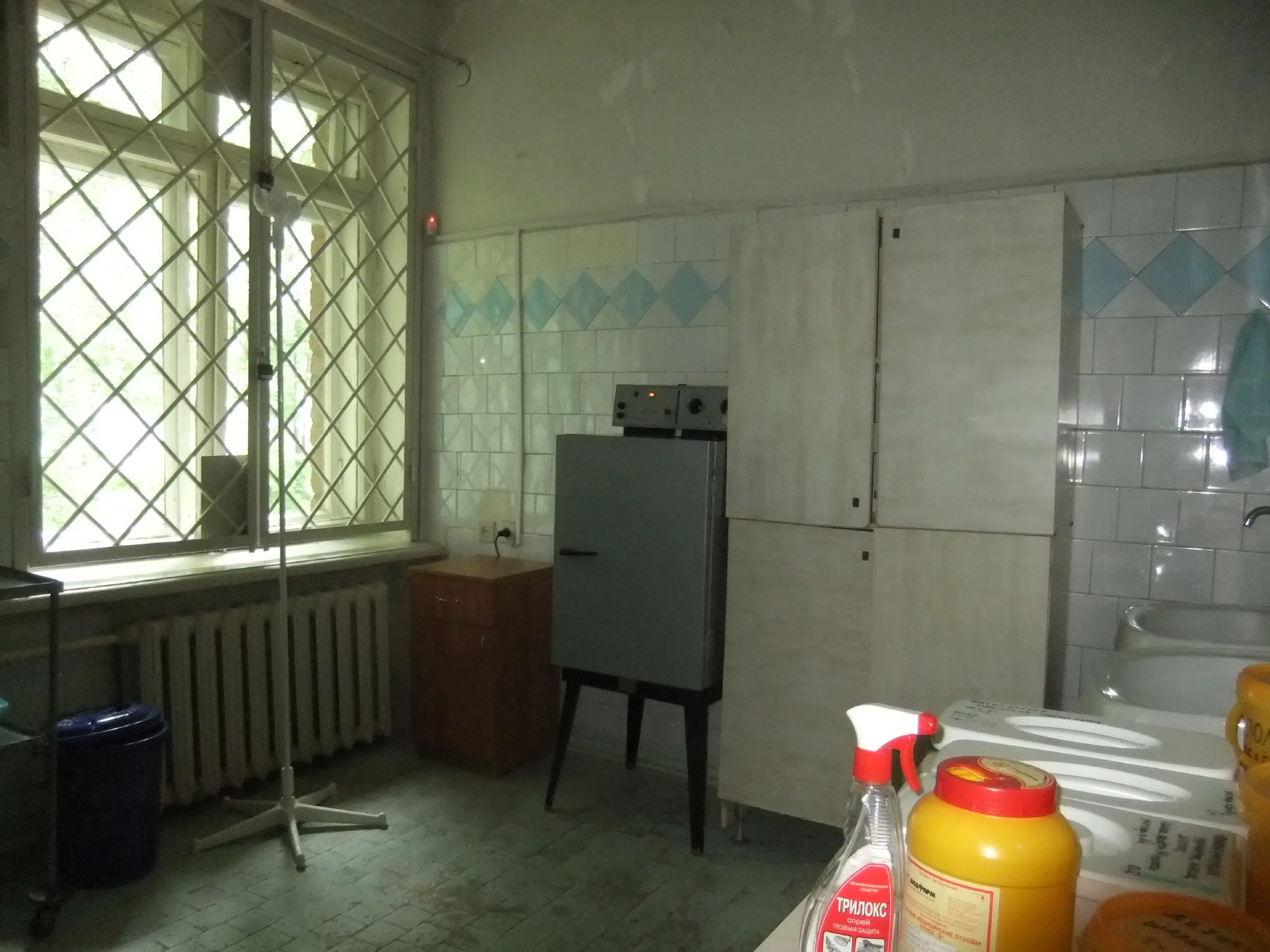 Больница в лесу с арками, фото 21