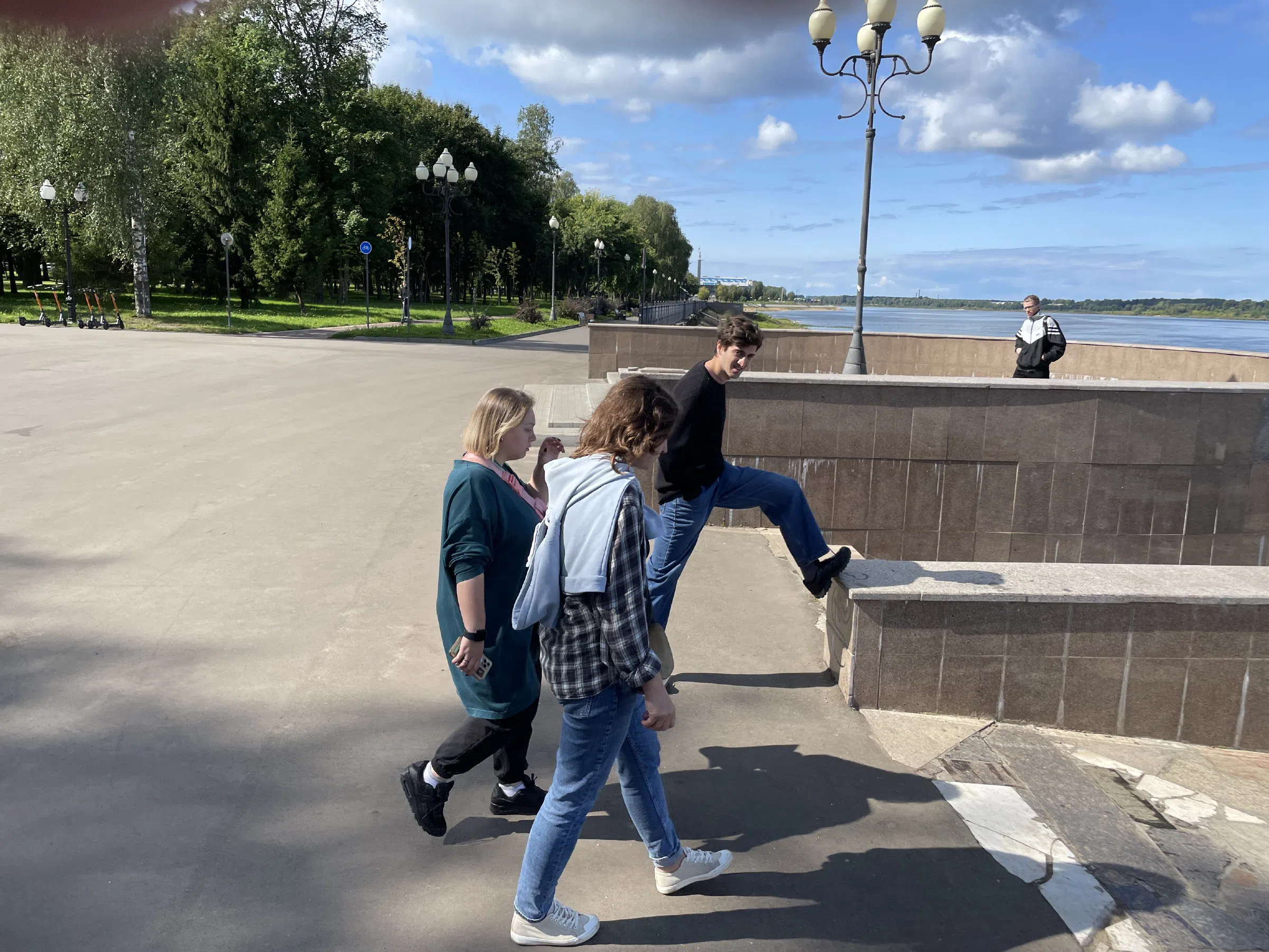 Набережная с парком, фото 4