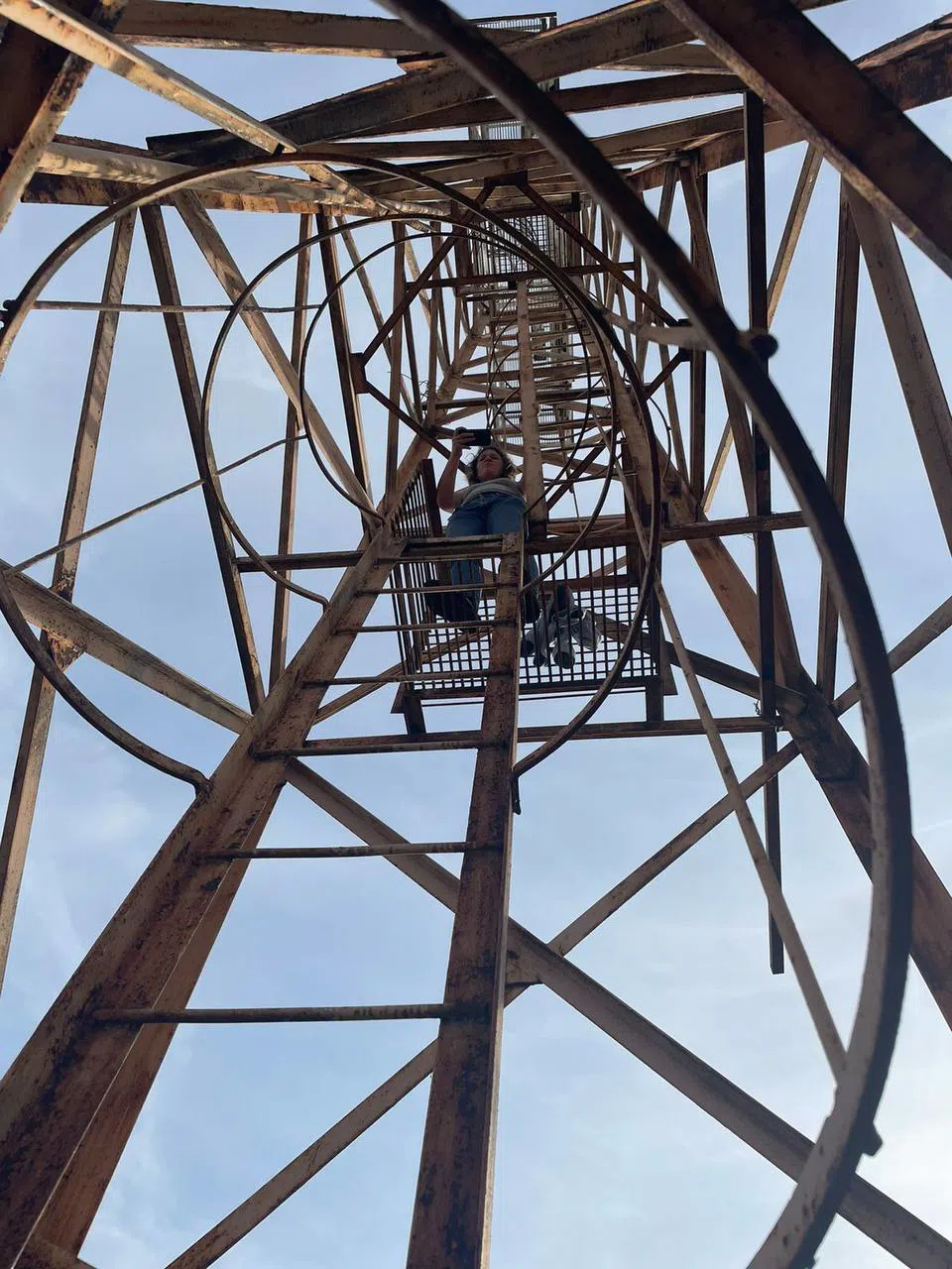 Ржавая вышка стадиона, фото 1