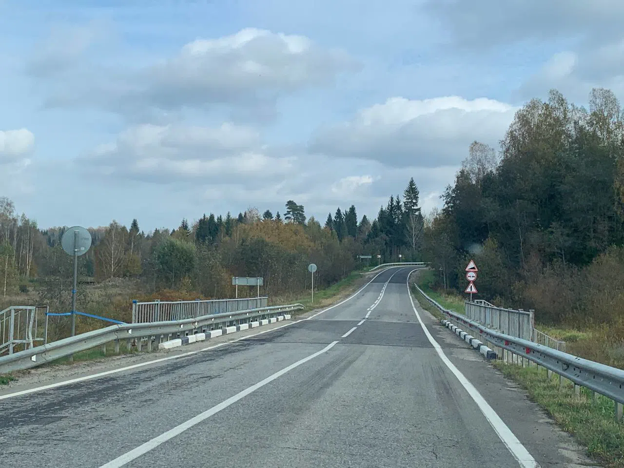 Извилистая дорога на холмах, фото 2