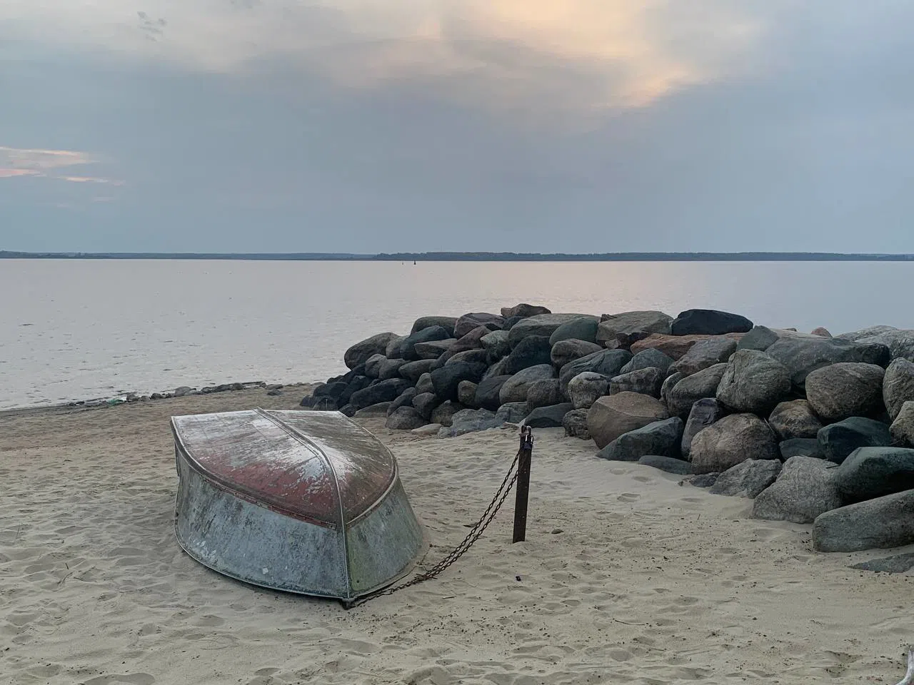 Пляж с валунами, фото 4