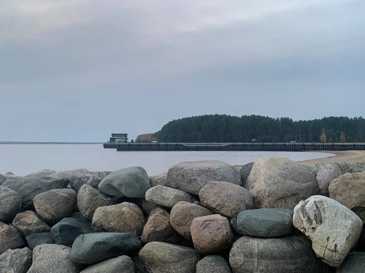 Пляж с валунами, фото 2