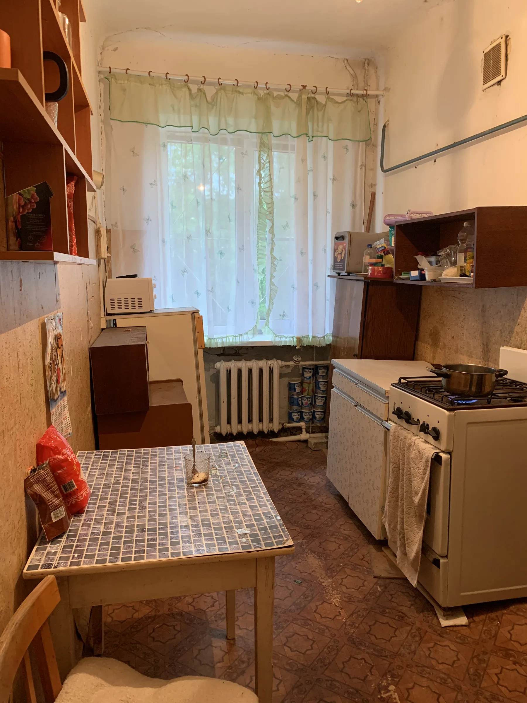 Спальня с волнистыми обоями, фото 13