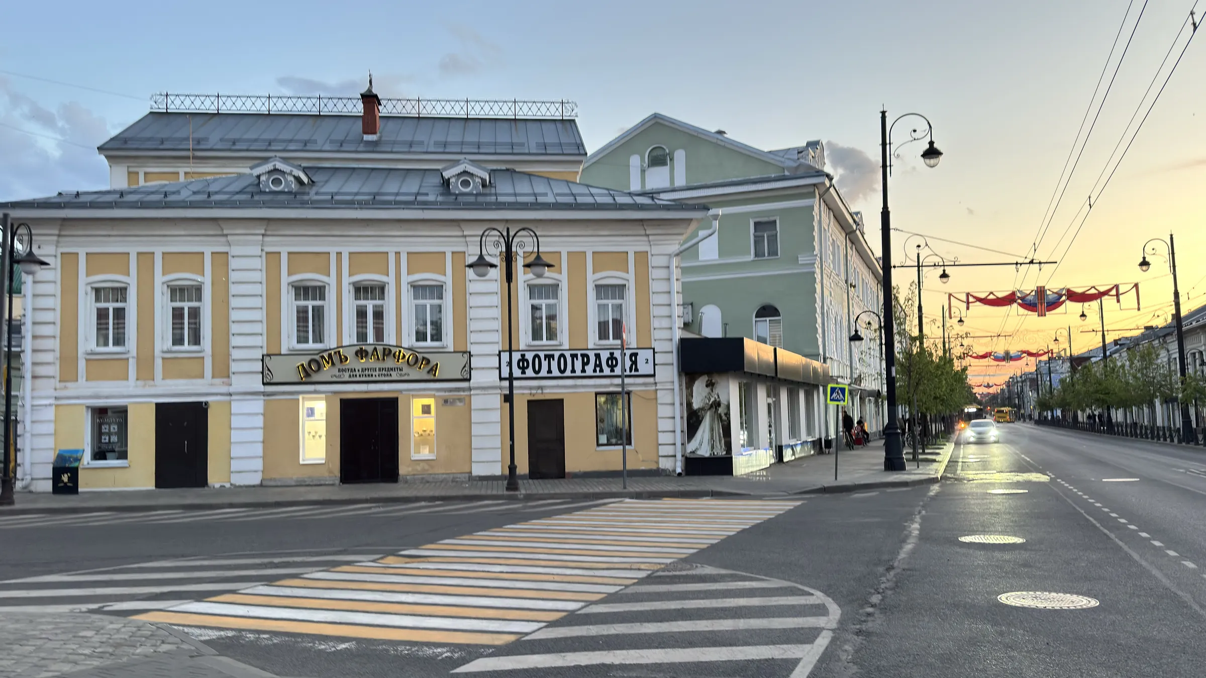 Городская улица с храмом, фото 8