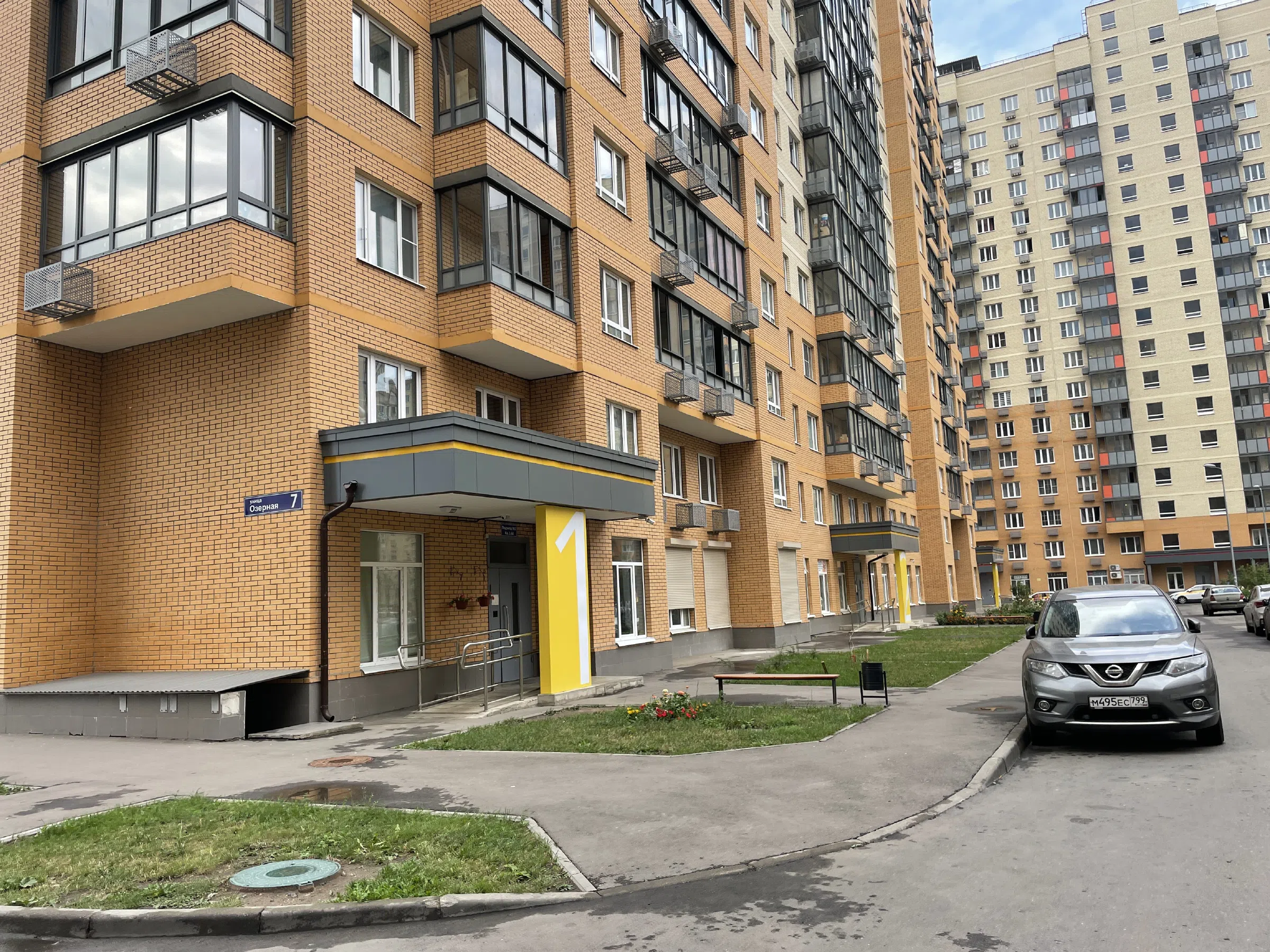 Панельки у озера, фото 5
