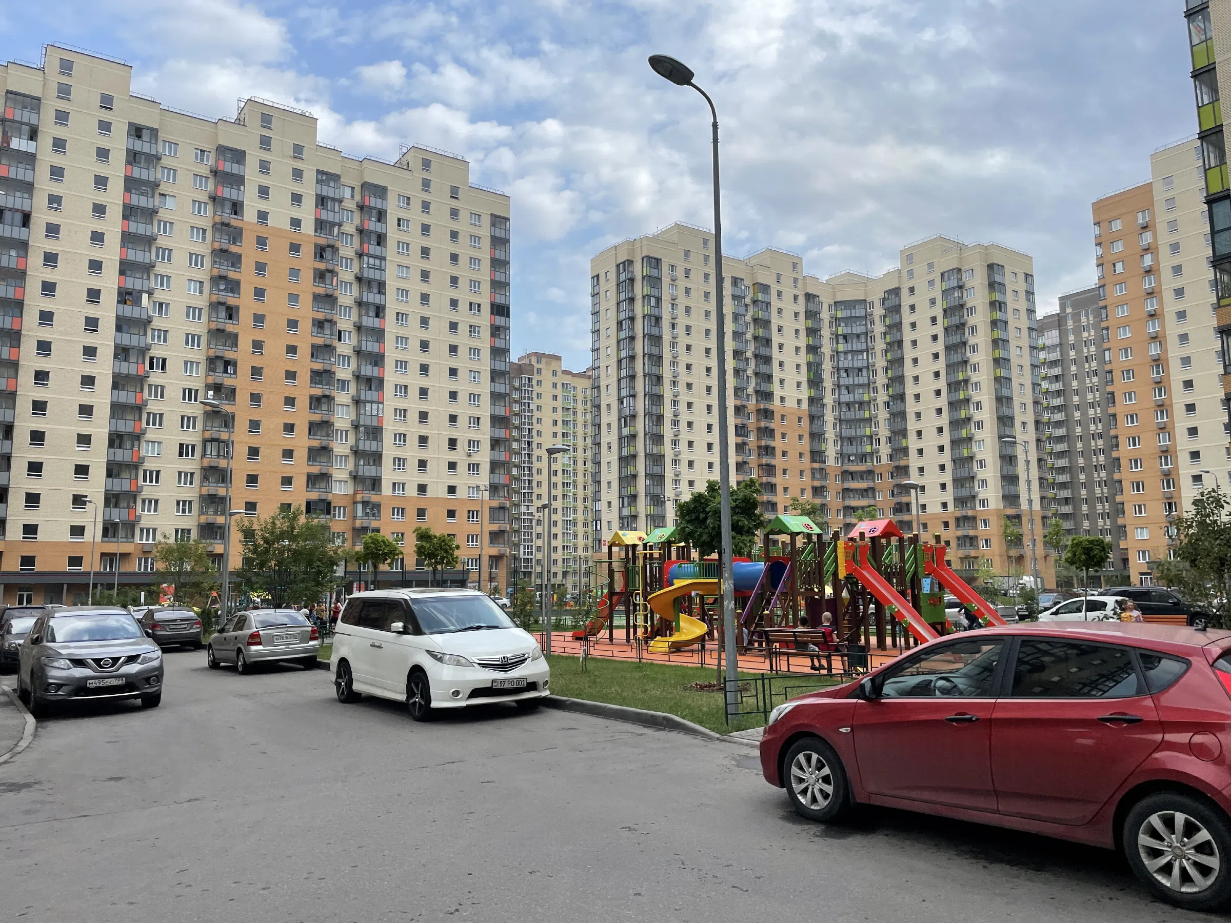 Панельки у озера, фото 4