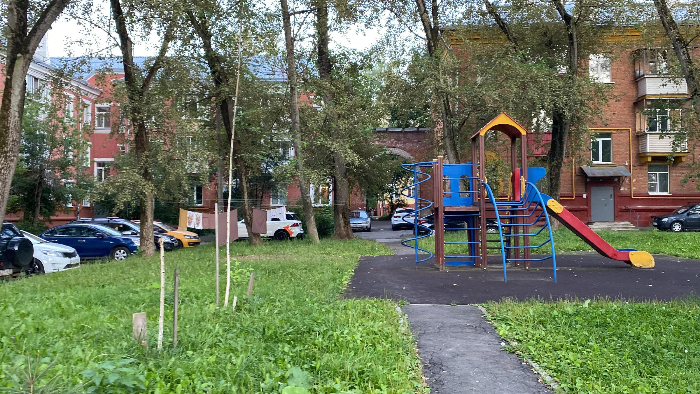 Кирпичная сталинка во дворе, фото 5
