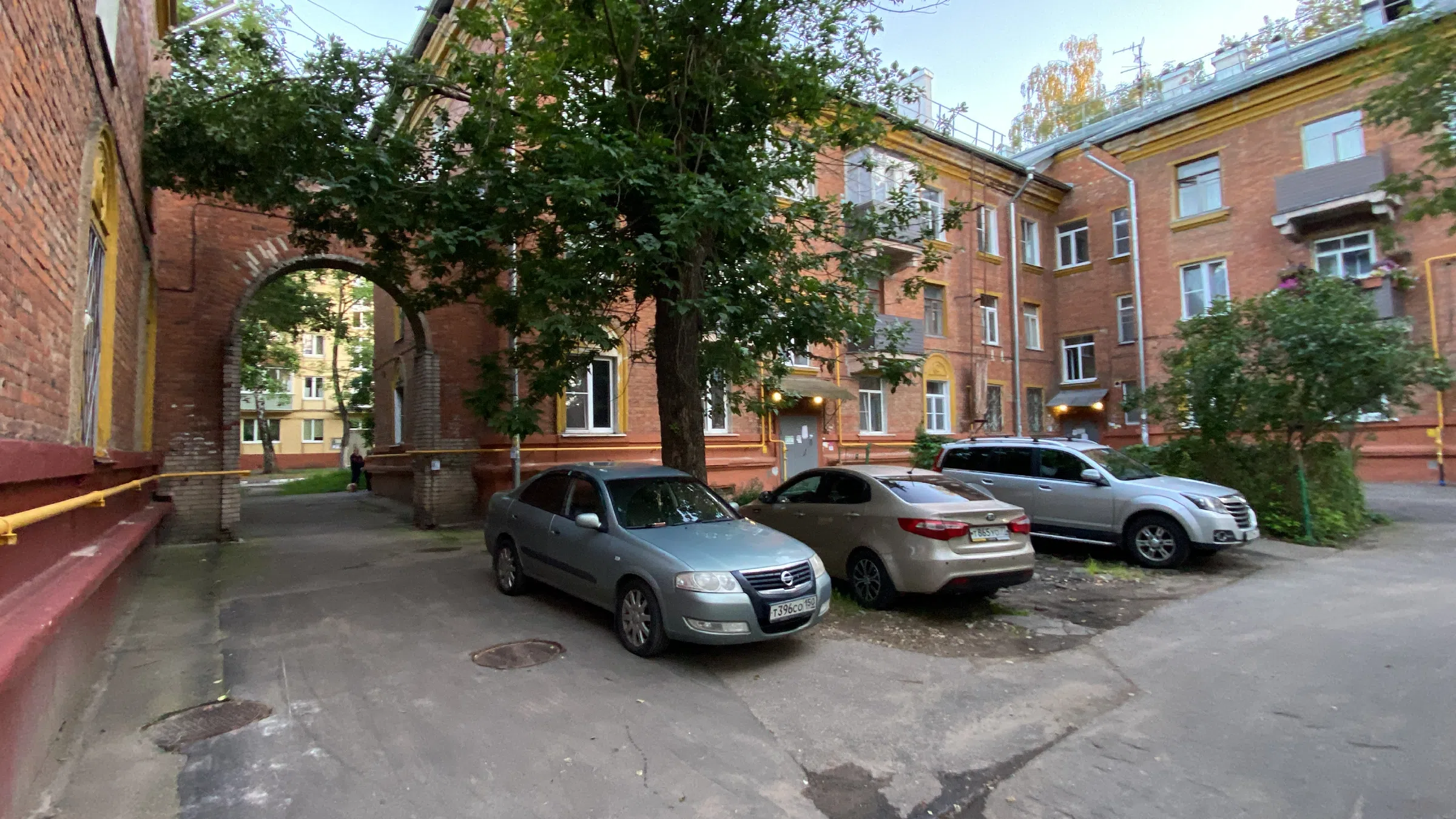 Кирпичная сталинка во дворе, фото 13