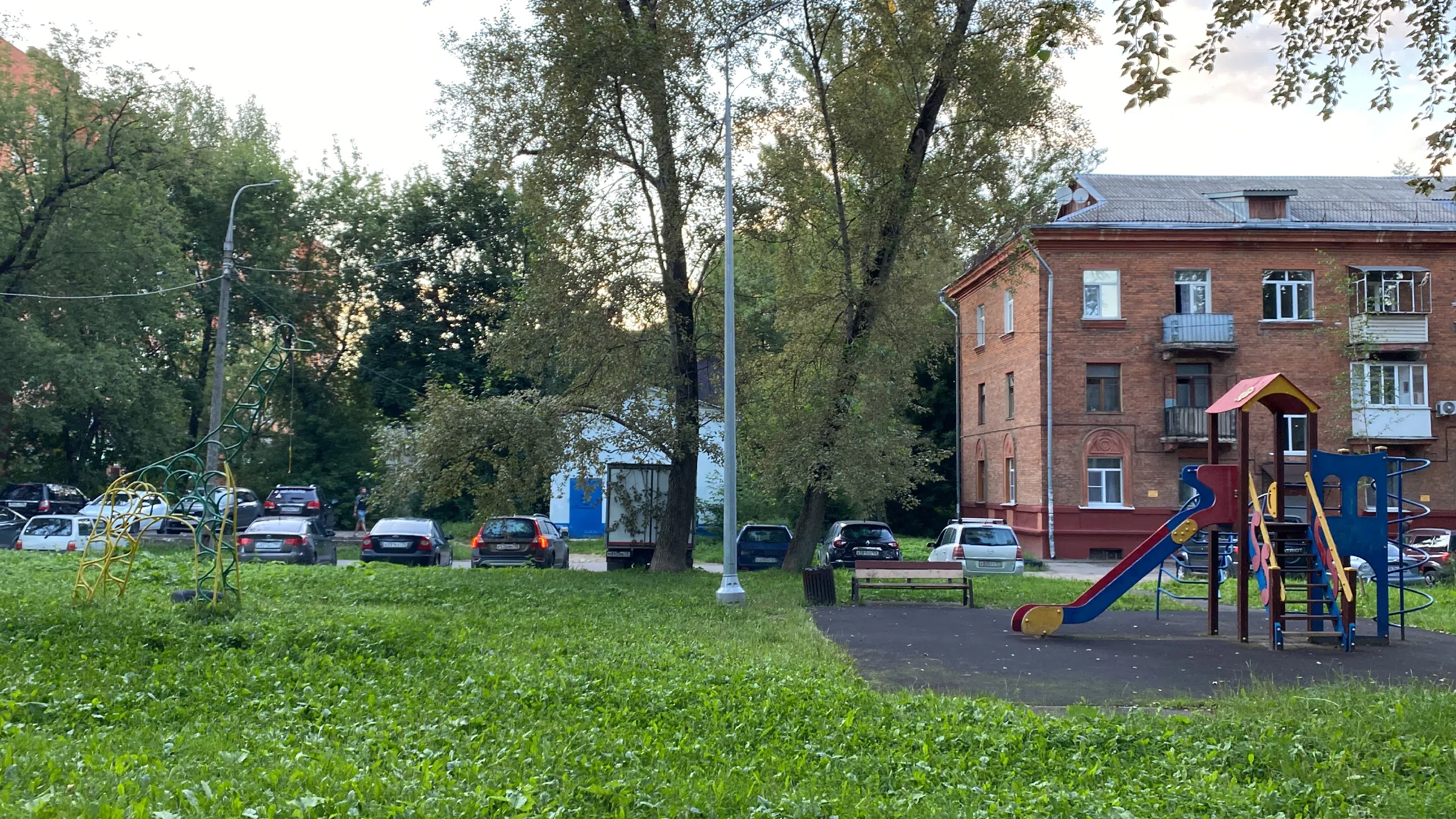 Кирпичная сталинка во дворе, фото 11