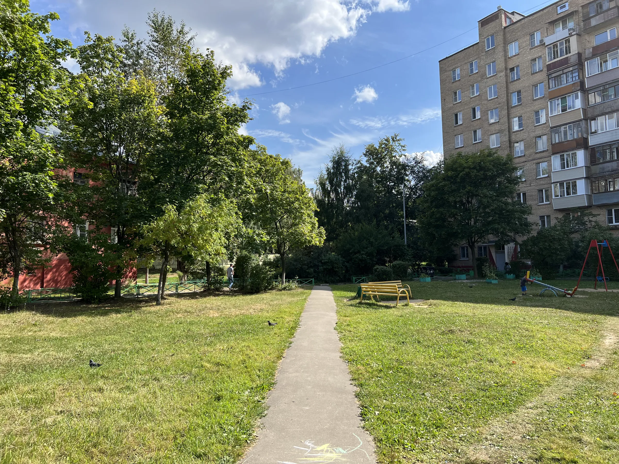 Детская площадка во дворе, фото 12