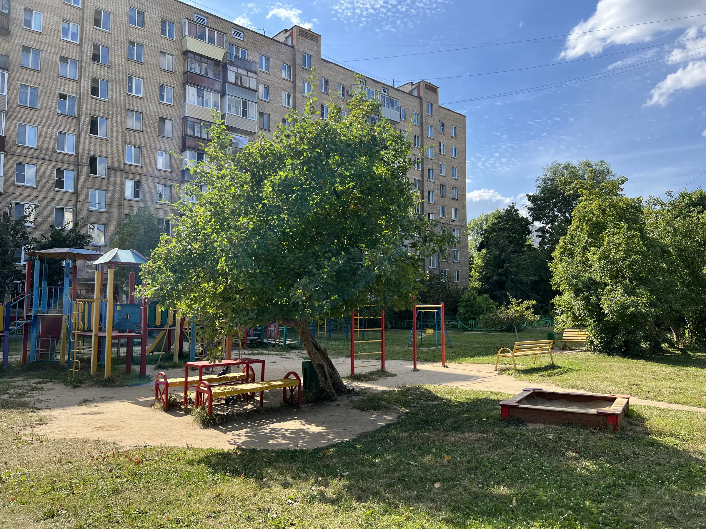 Детская площадка во дворе, фото 8