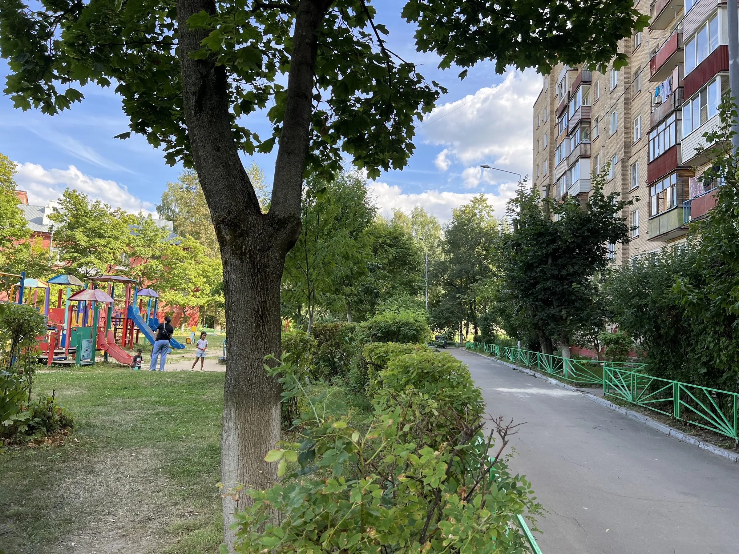 Детская площадка во дворе, фото 20
