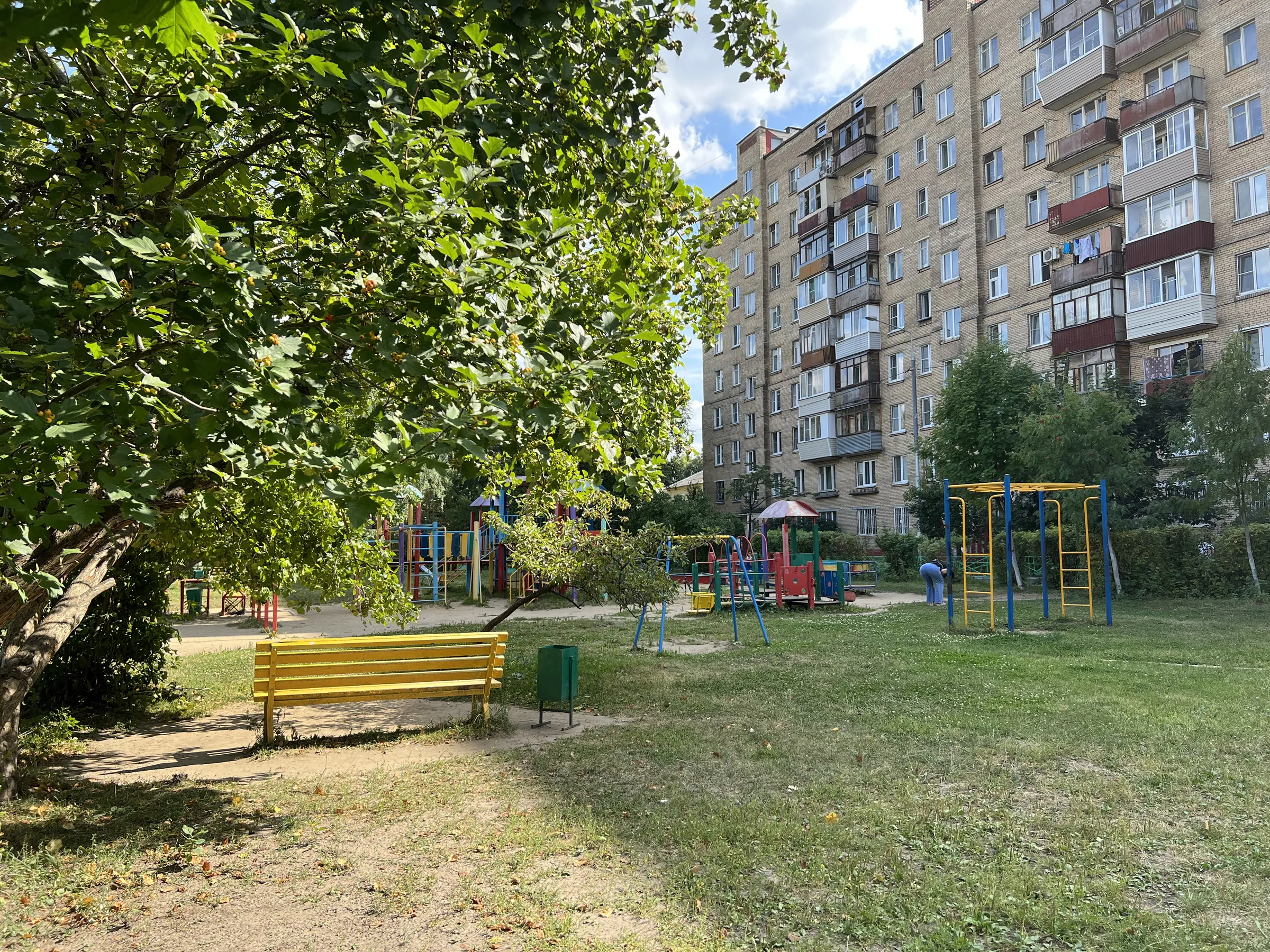 Детская площадка во дворе, фото 15