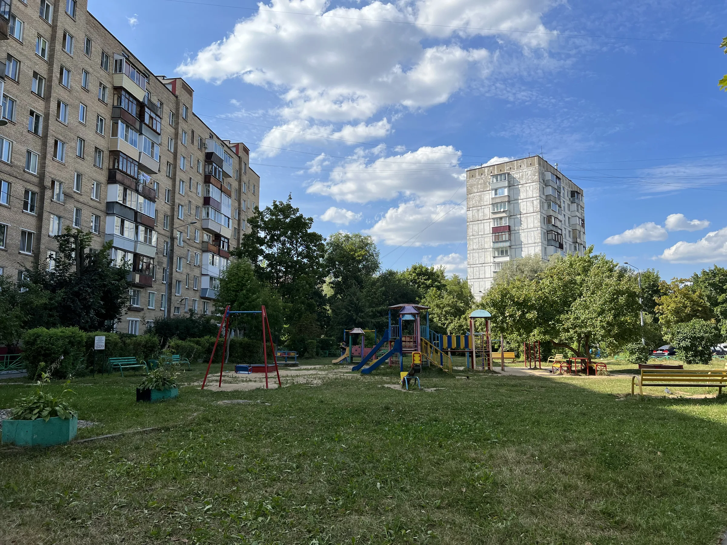 Детская площадка во дворе, фото 1