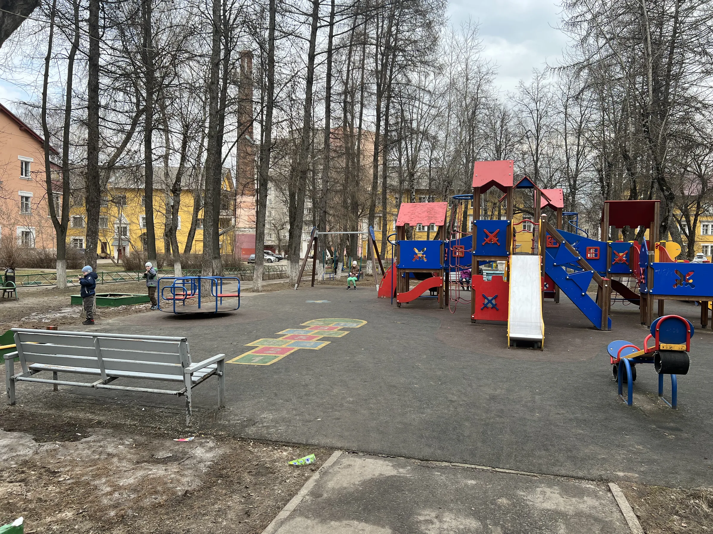 Сталинка с детской площадкой, фото 21
