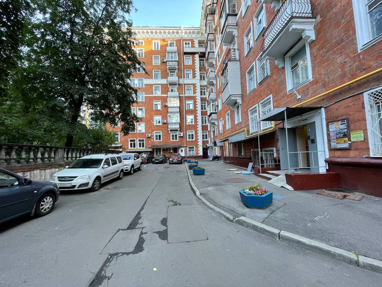 Двор со сталинской аркой, фото 23