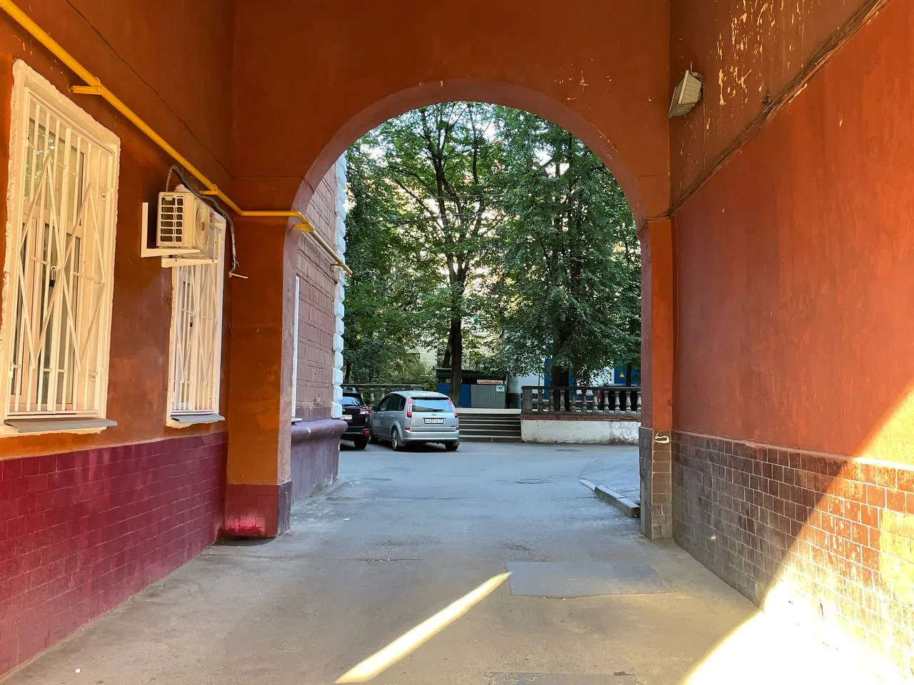 Двор со сталинской аркой, фото 4