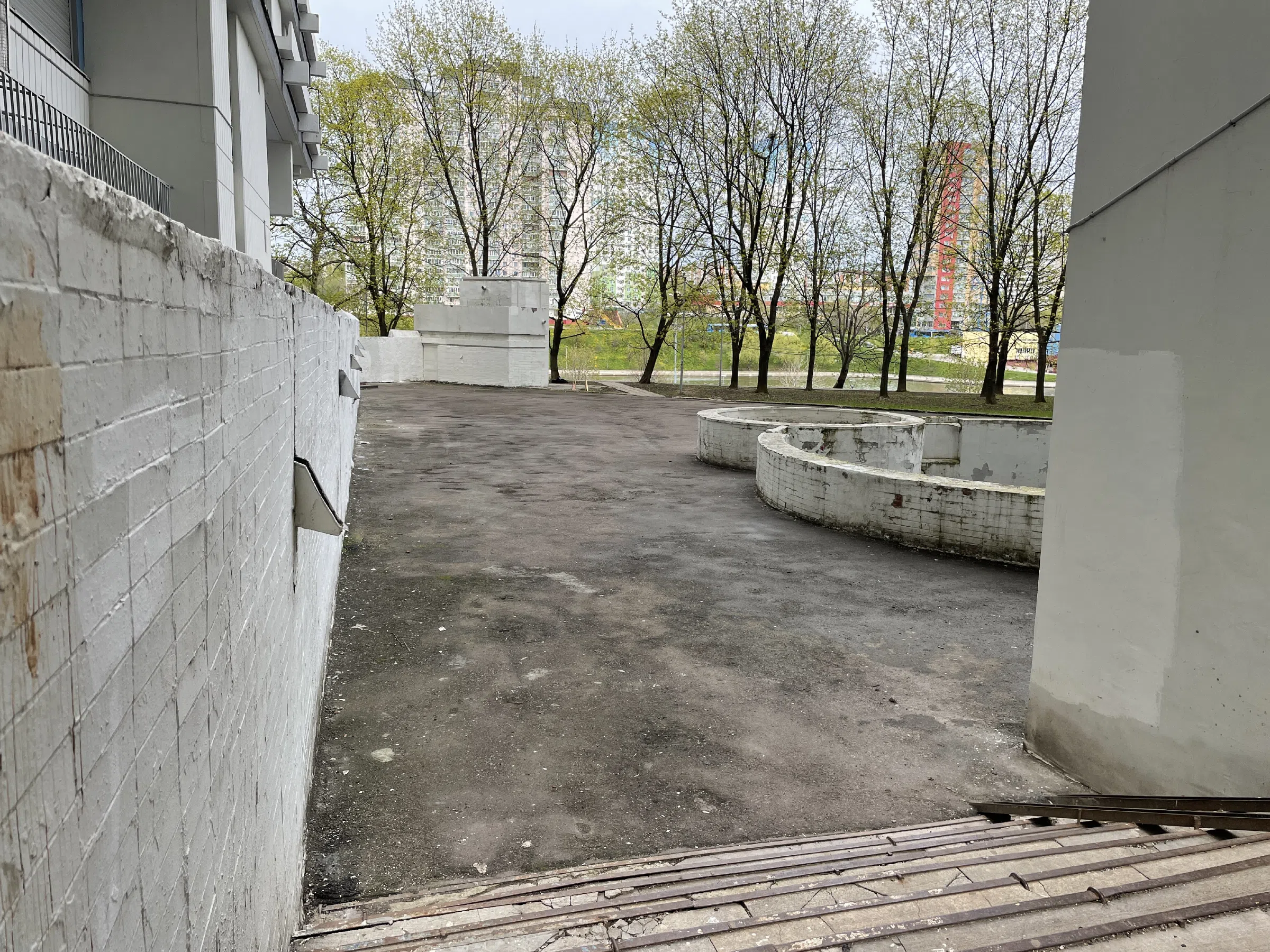 Панельный дом над рекой, фото 12
