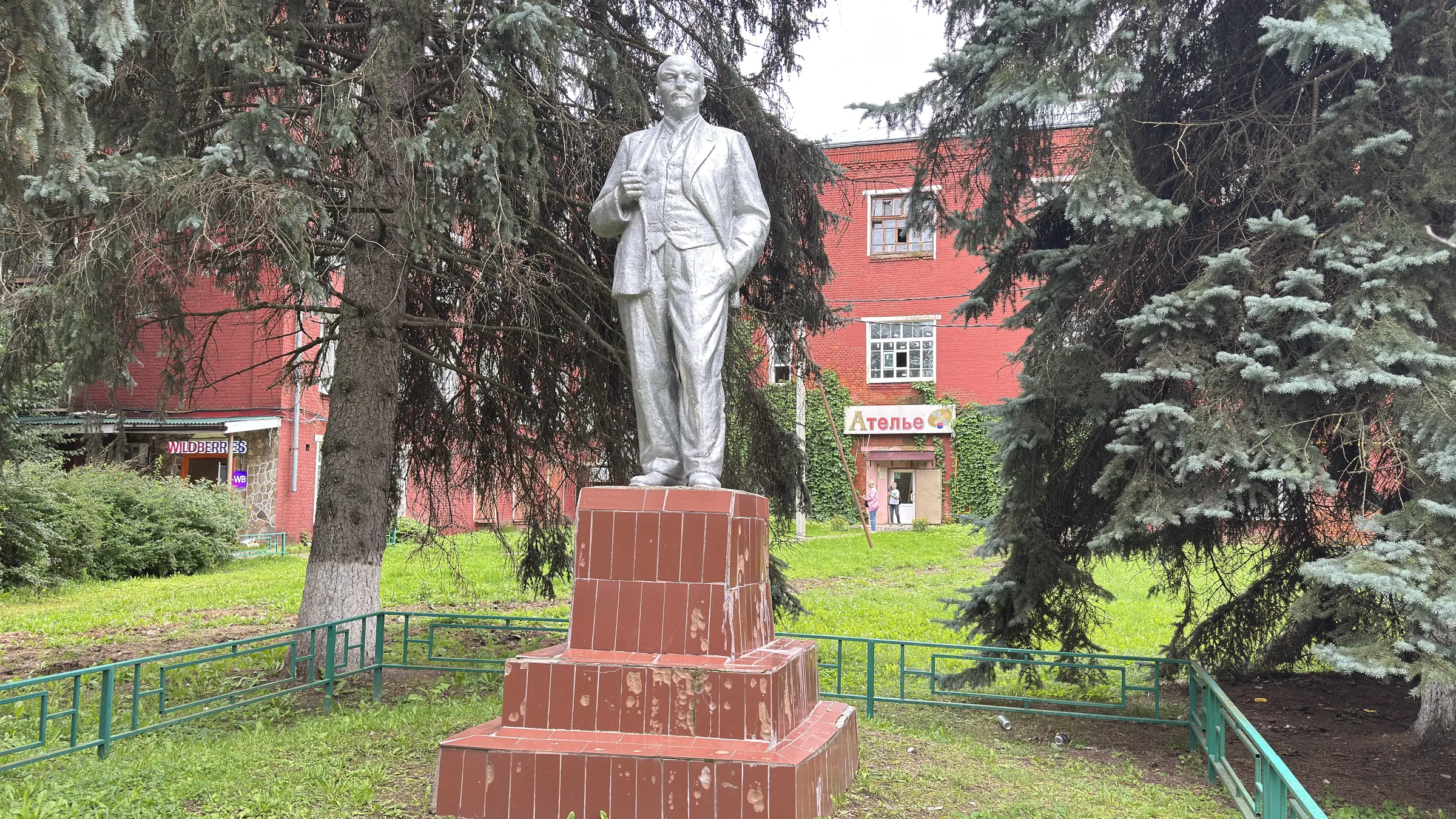 Сталинка с арками во дворе, фото 21