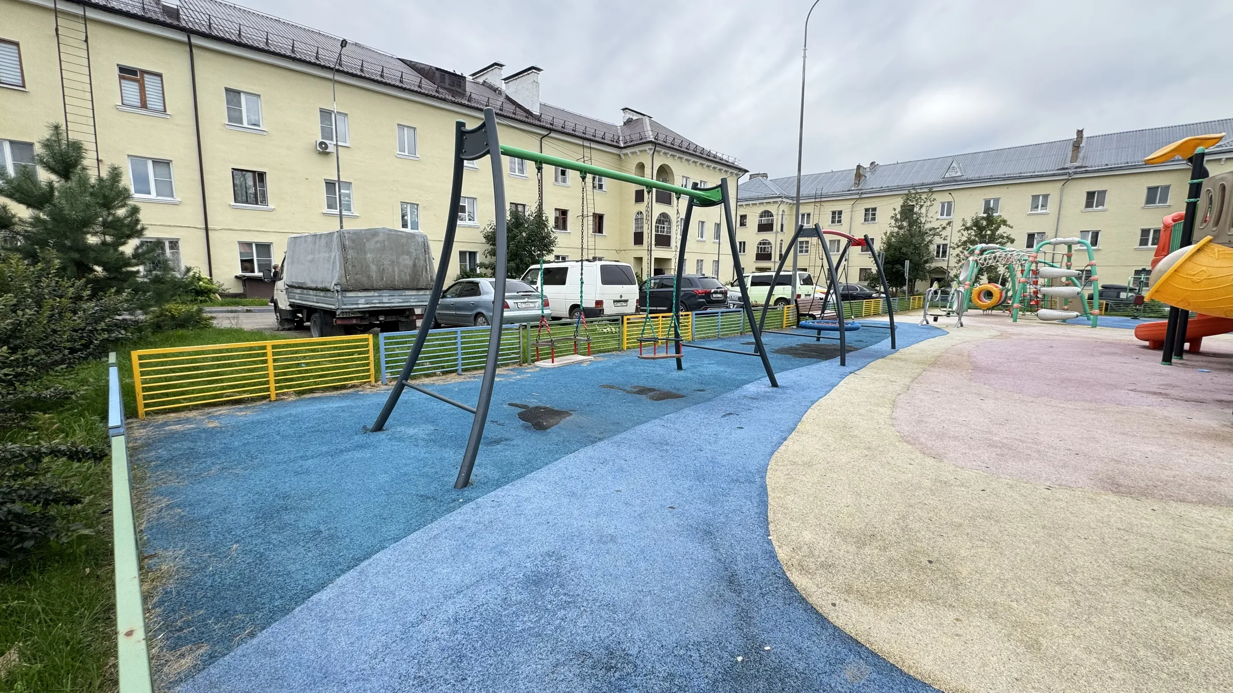 Сталинка с арками во дворе, фото 12