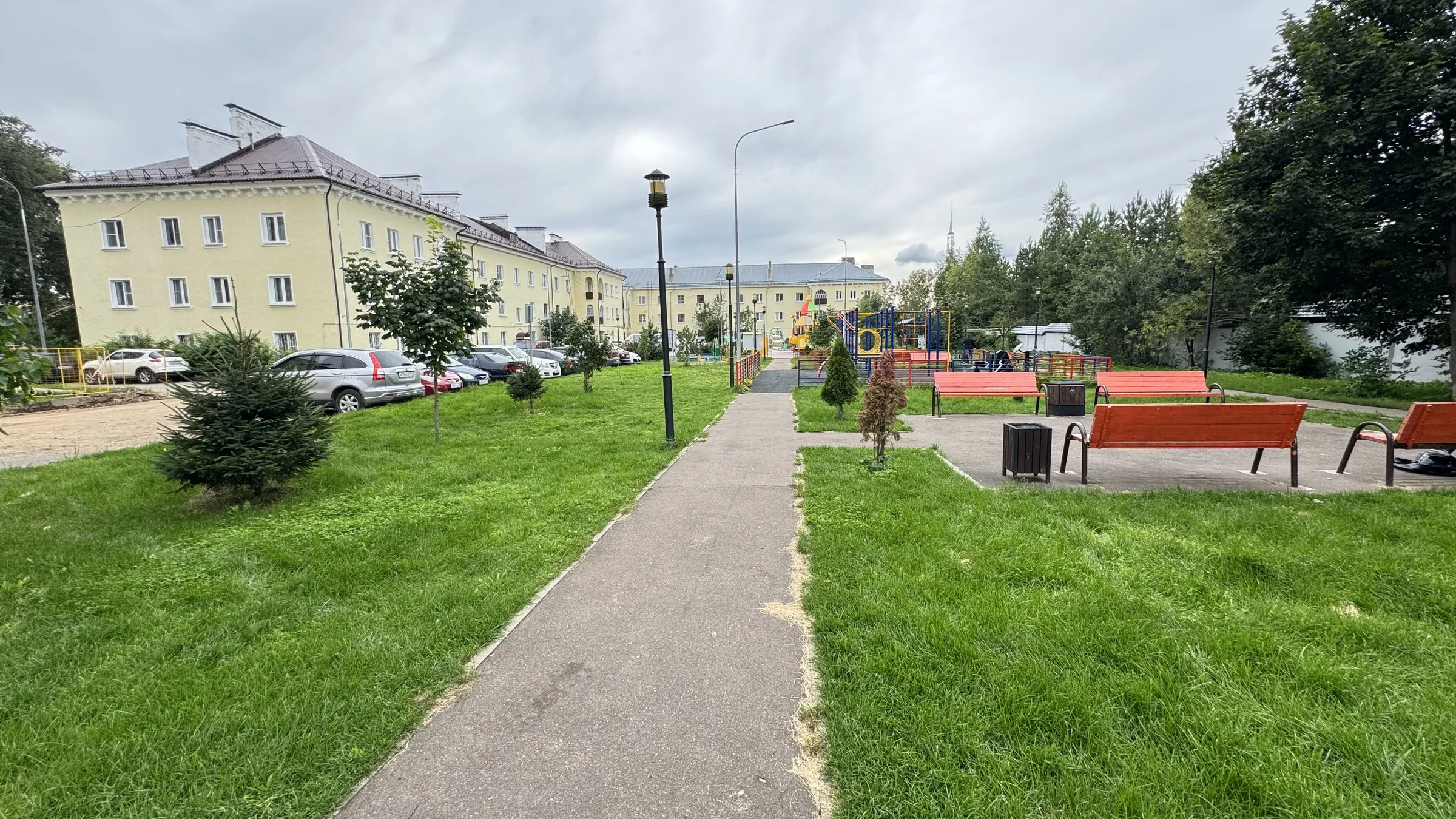 Сталинка с арками во дворе, фото 14