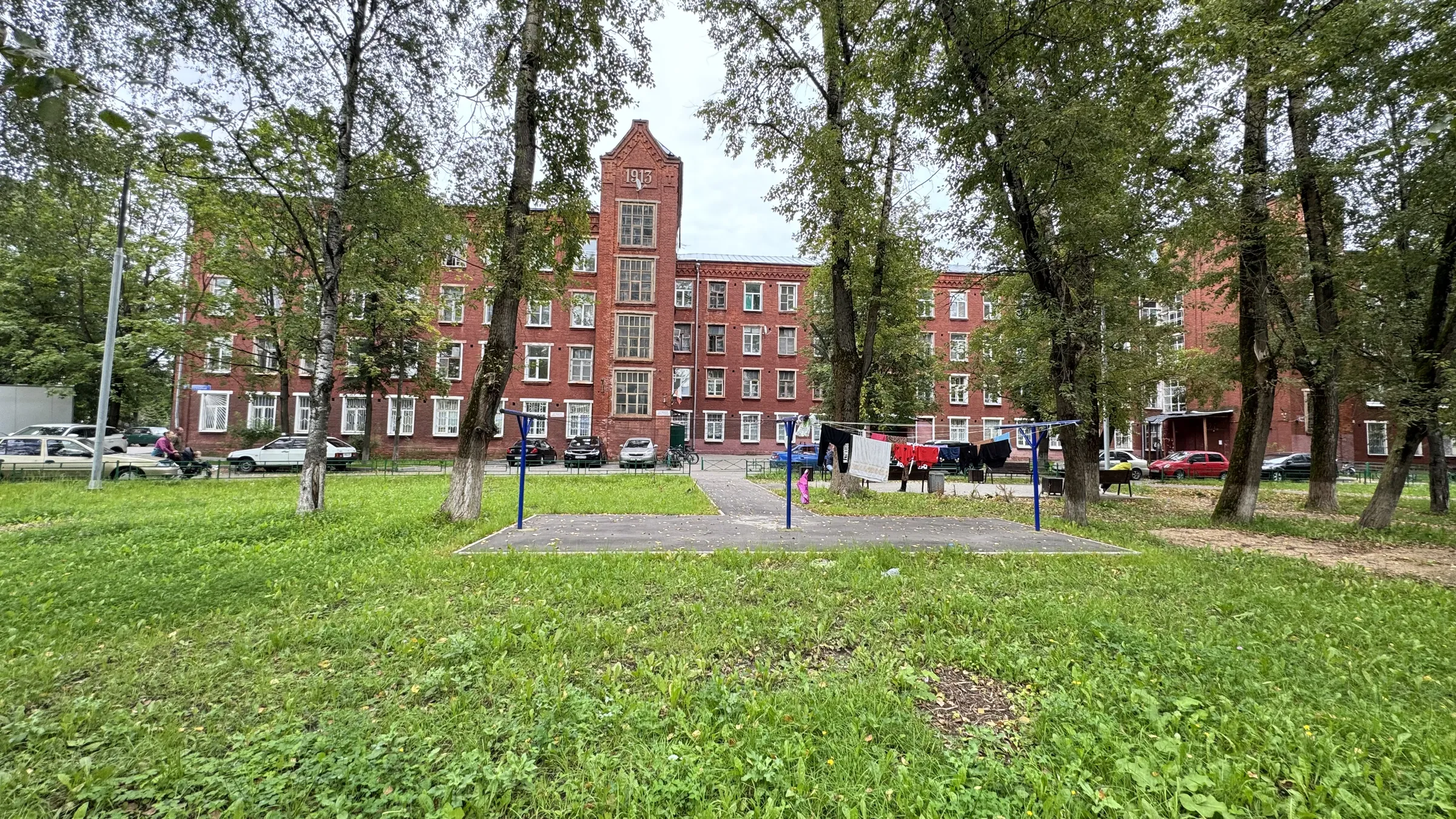 Сталинка с арками во дворе, фото 17