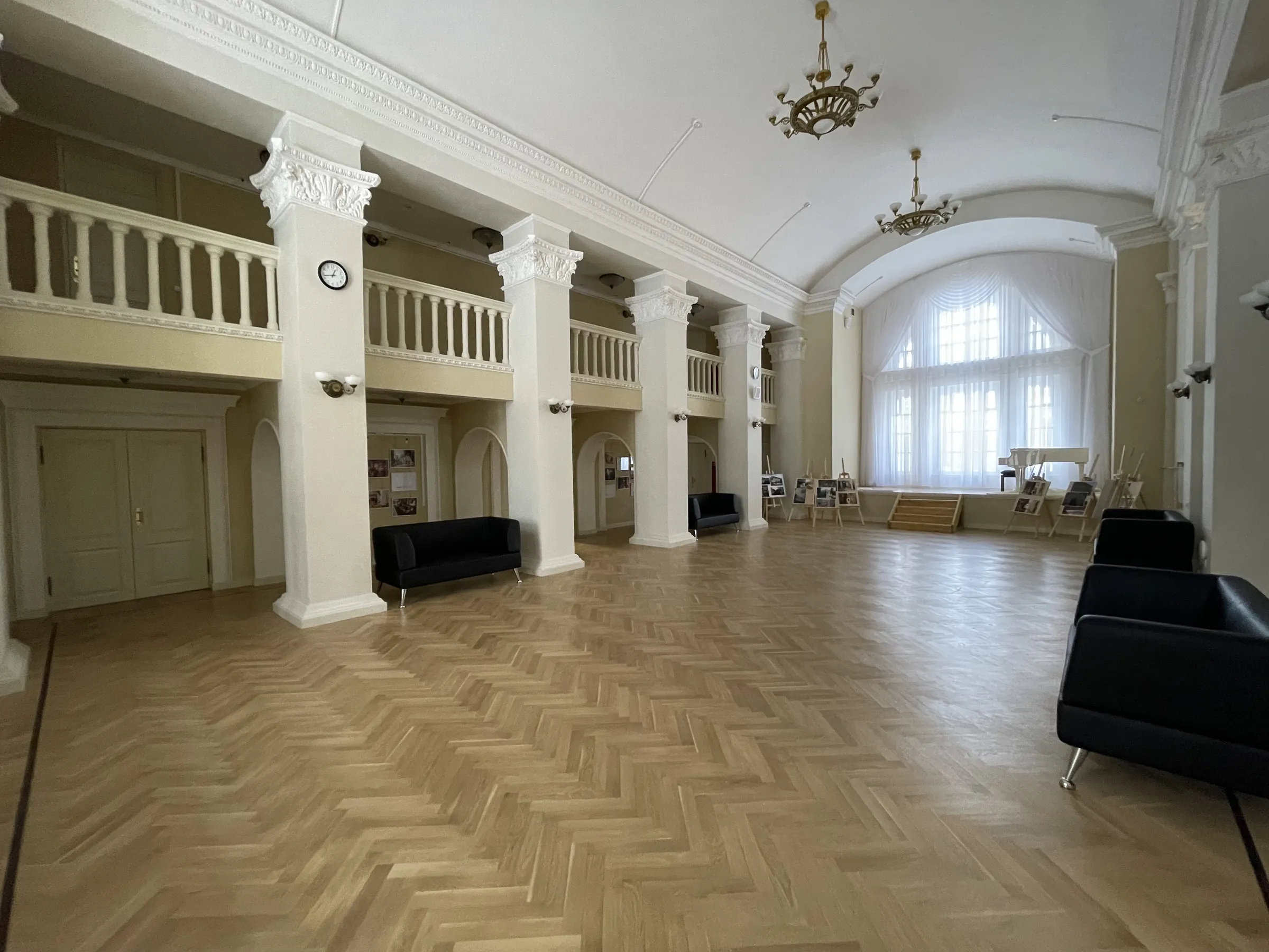Классический ДК с колоннами, фото 16