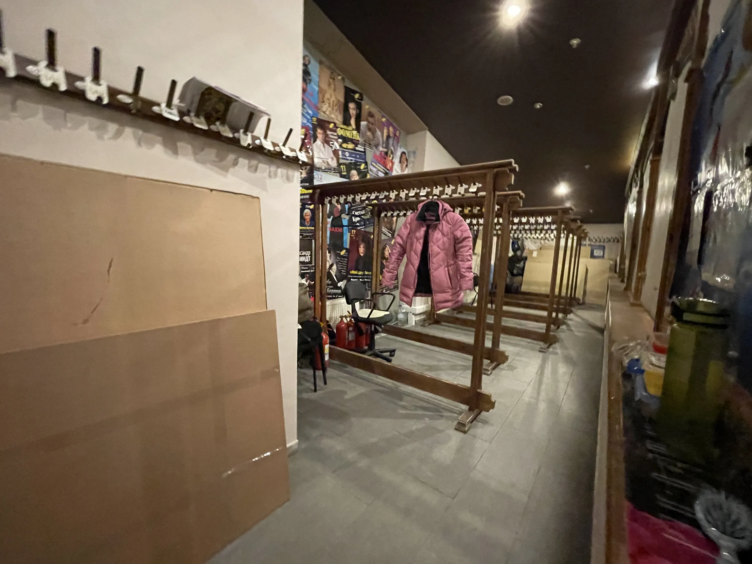 Театр с фонтаном и кафе, фото 11