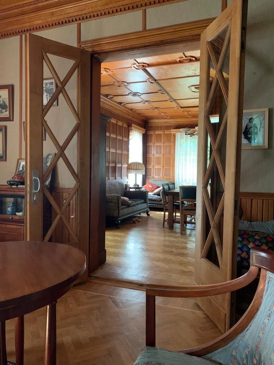 Усадьба в лесу с балконом, фото 5
