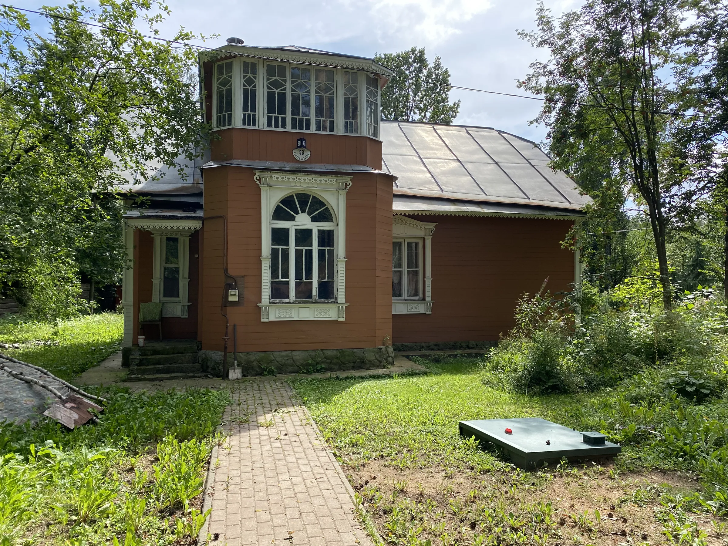 Дача с верандой в лесу, фото 2