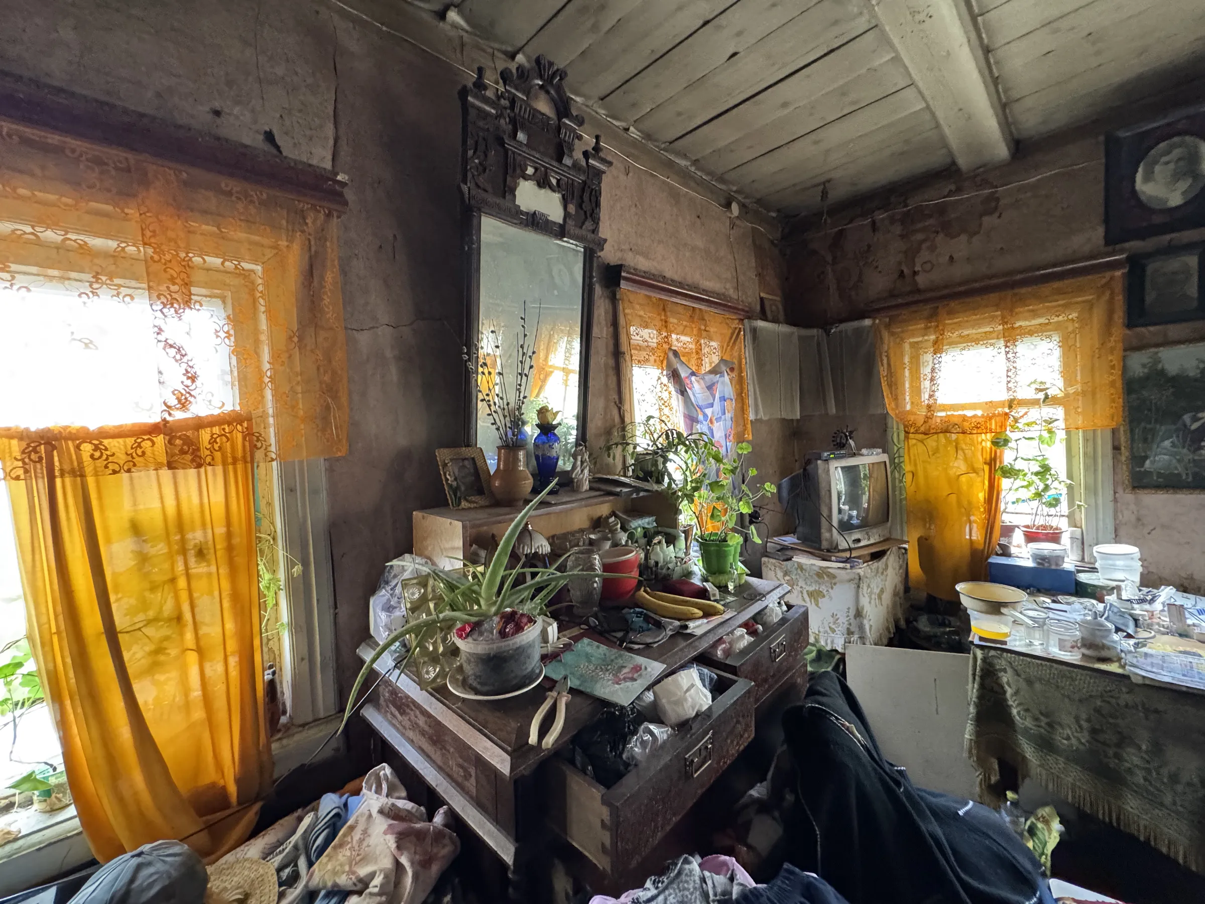 Деревенская изба с сараем, фото 13