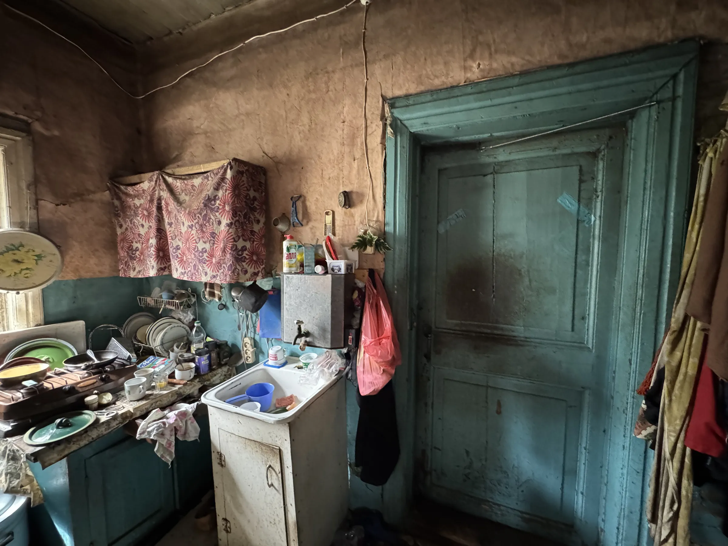 Деревенская изба с сараем, фото 17