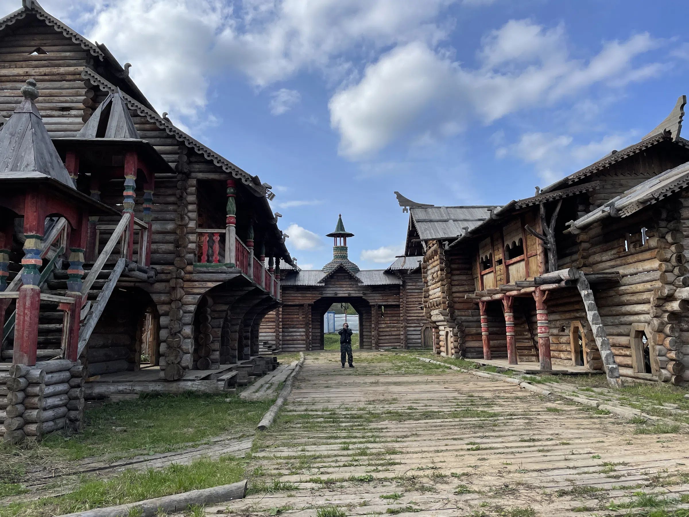 Деревянная крепость с видом на озеро, фото 17
