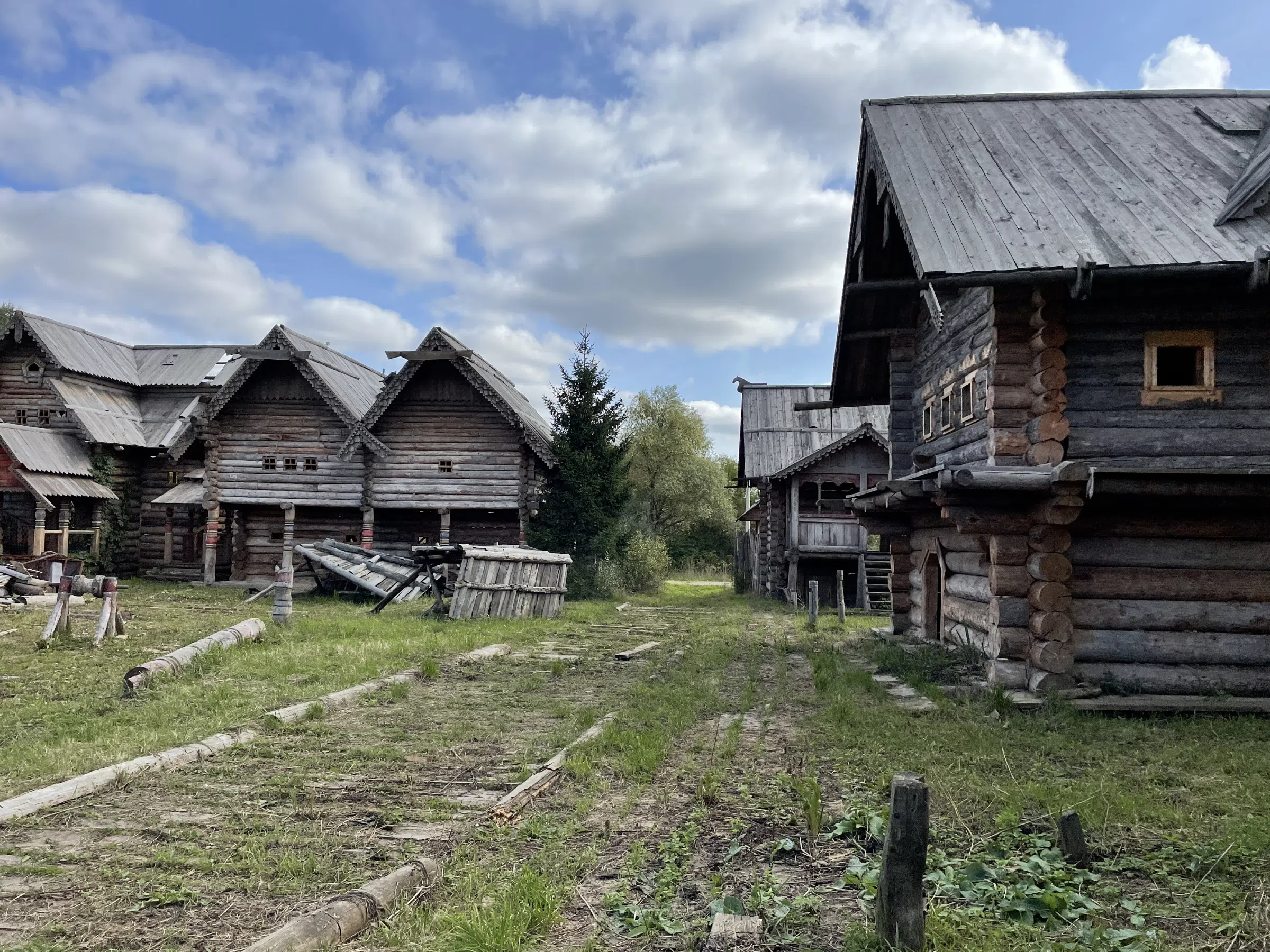 Деревянная крепость с видом на озеро, фото 14