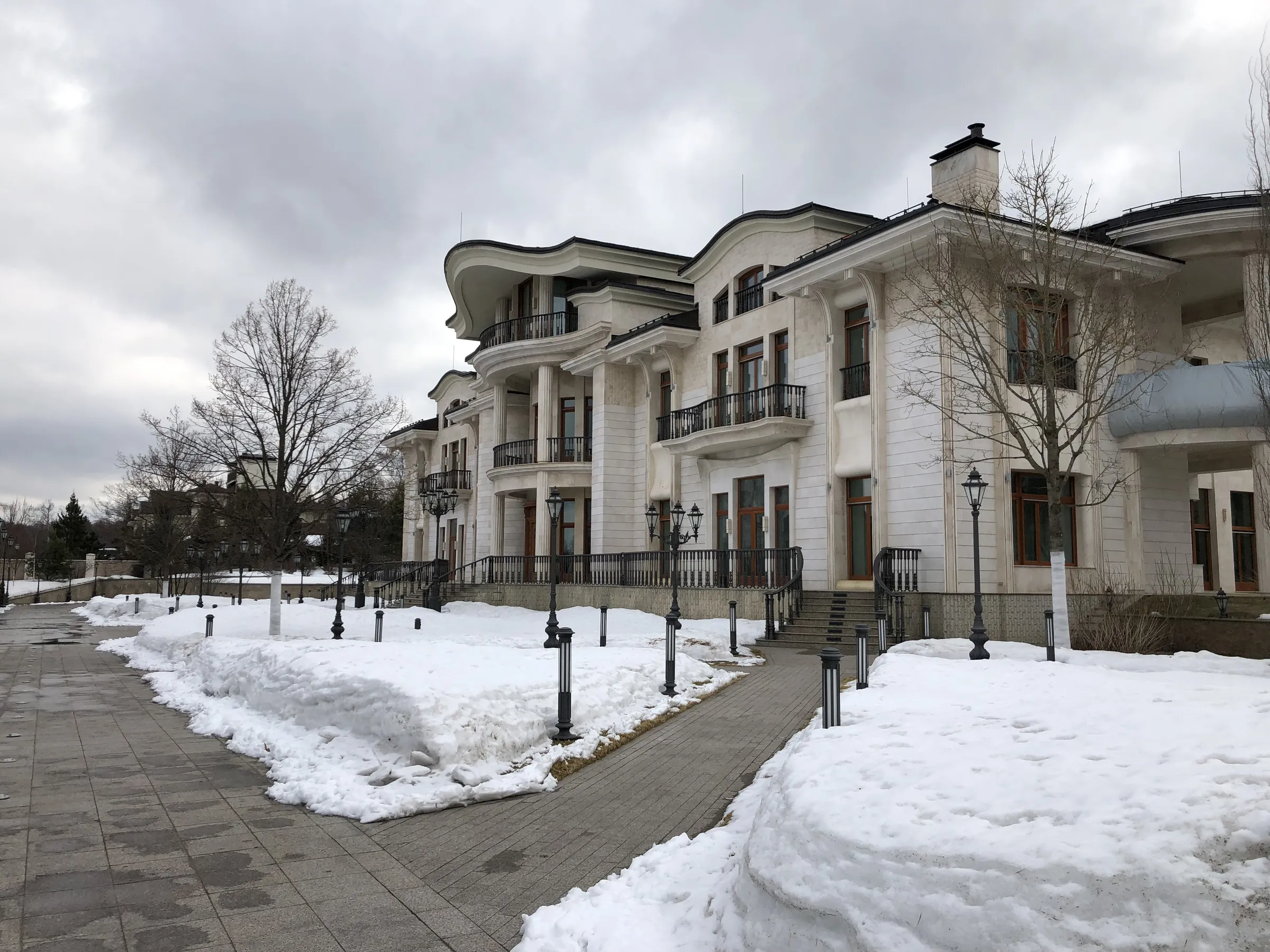 Классический особняк с террасами, фото 1
