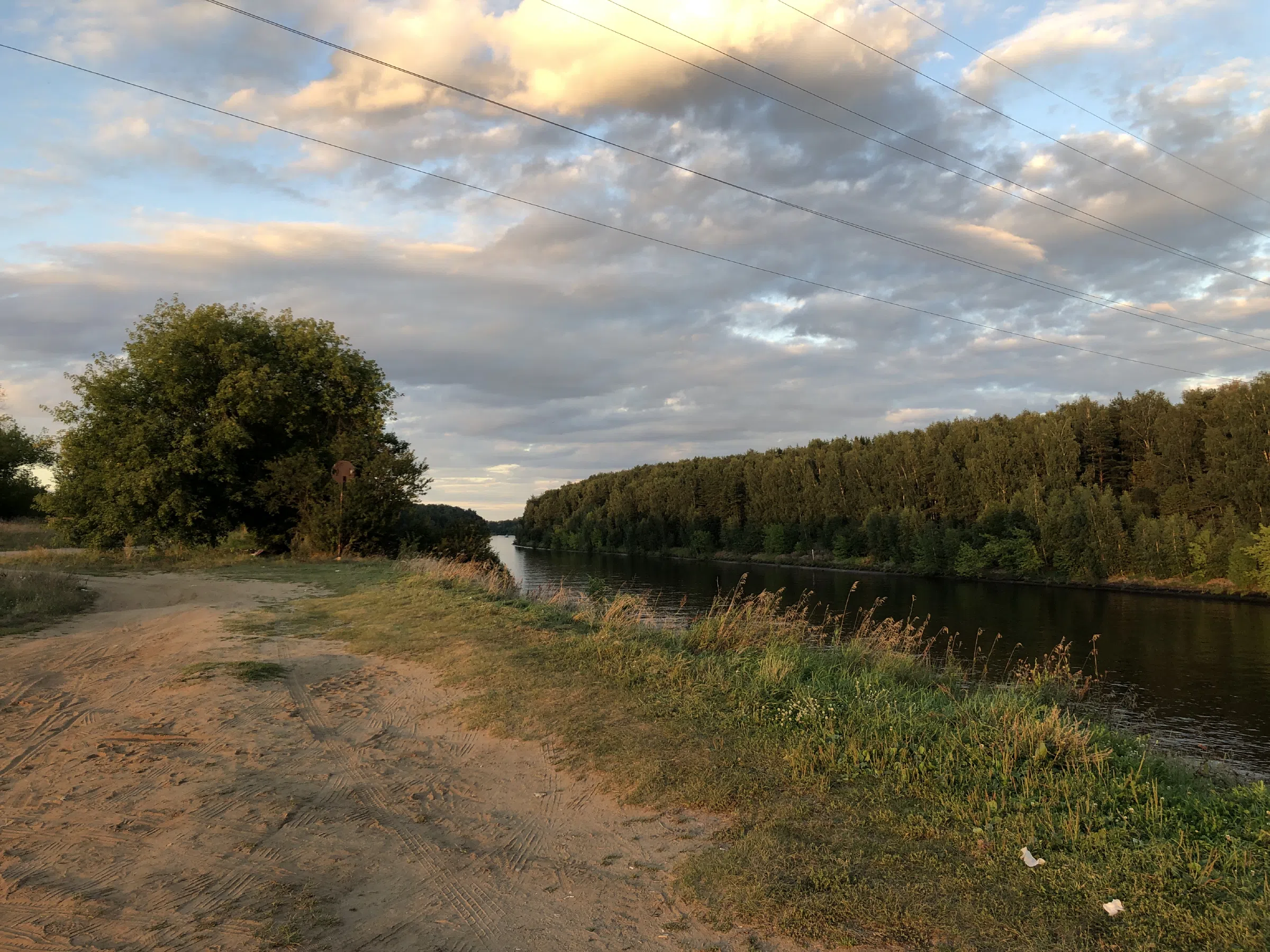 Река рядом с лесом, фото 8