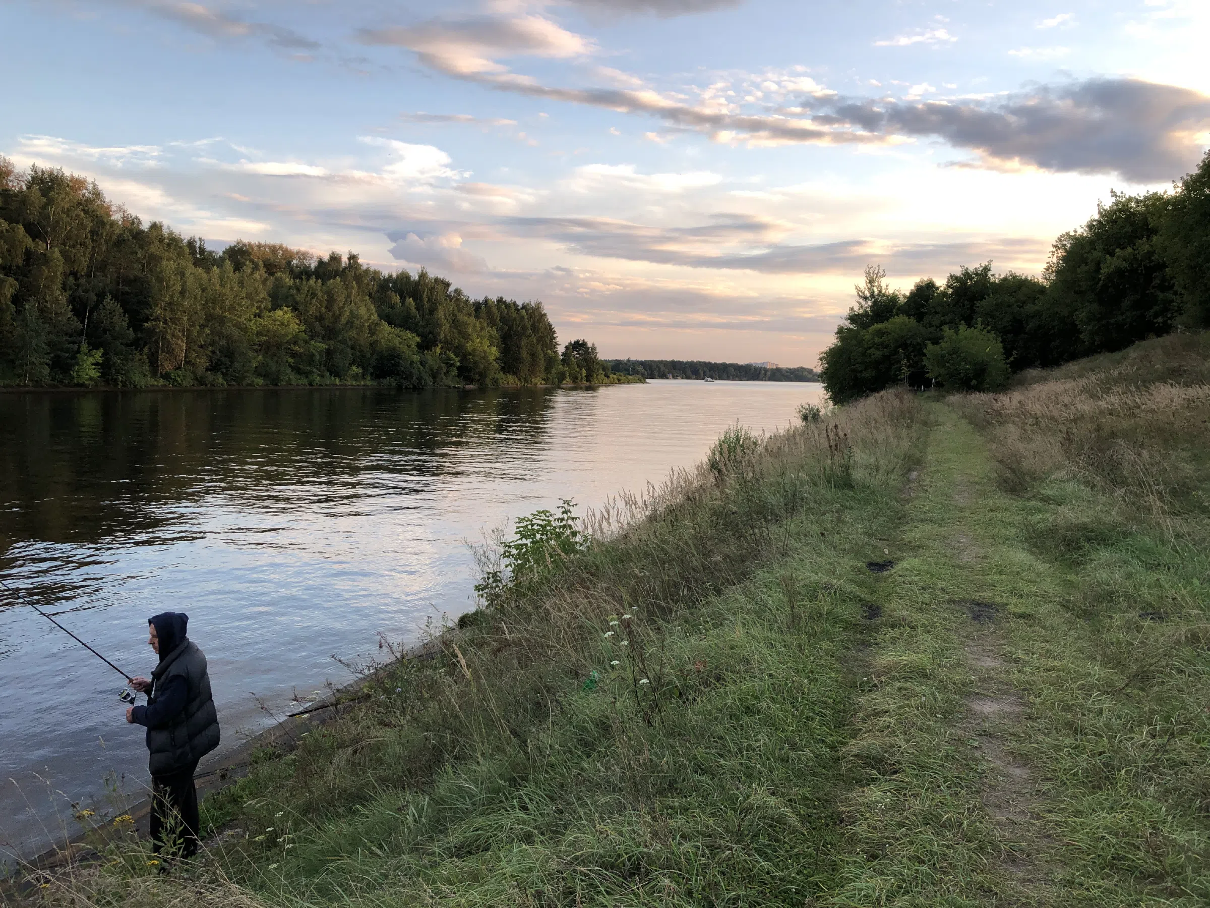 Река рядом с лесом, фото 13