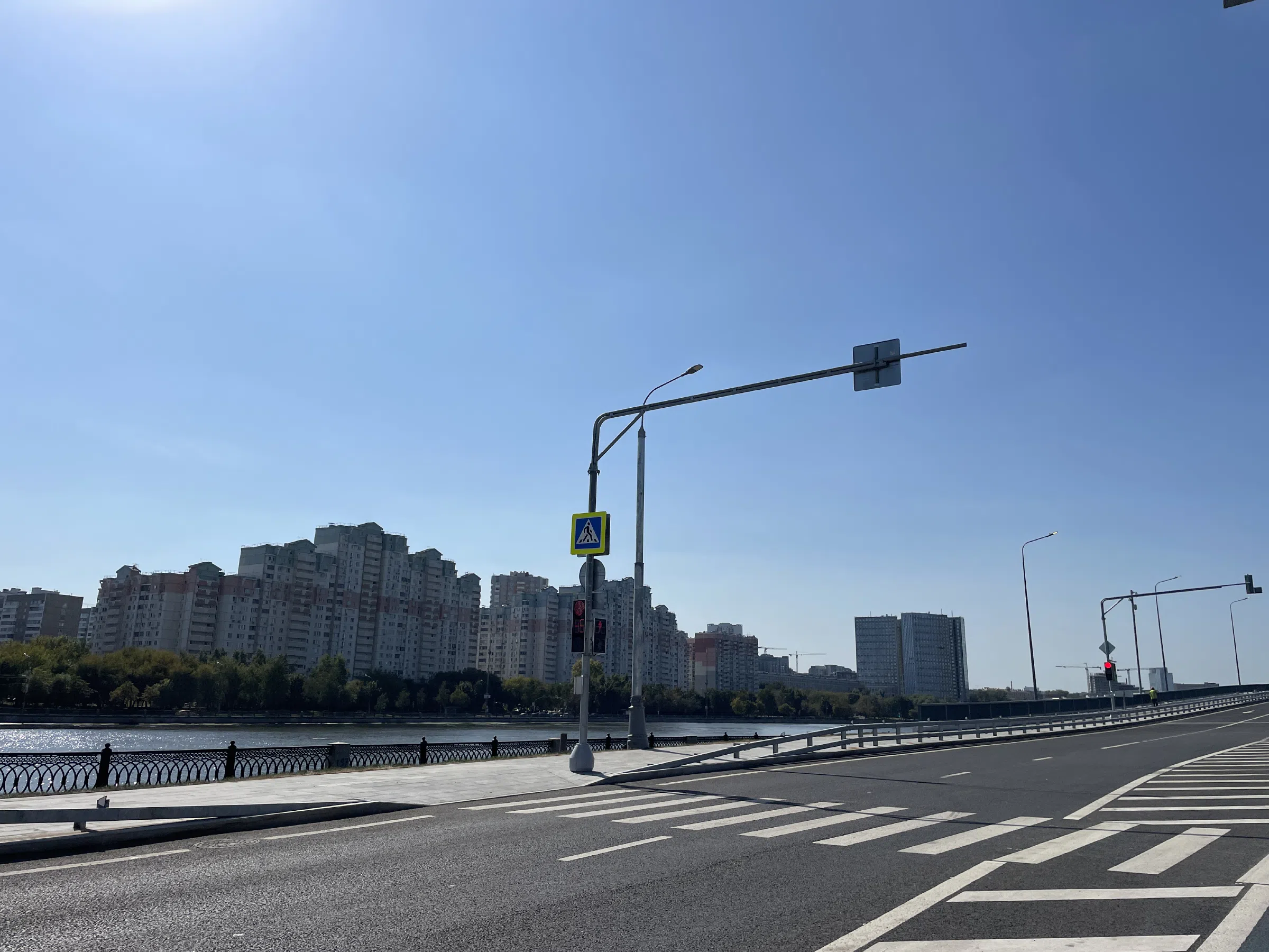 Широкая улица с видом на город, фото 6