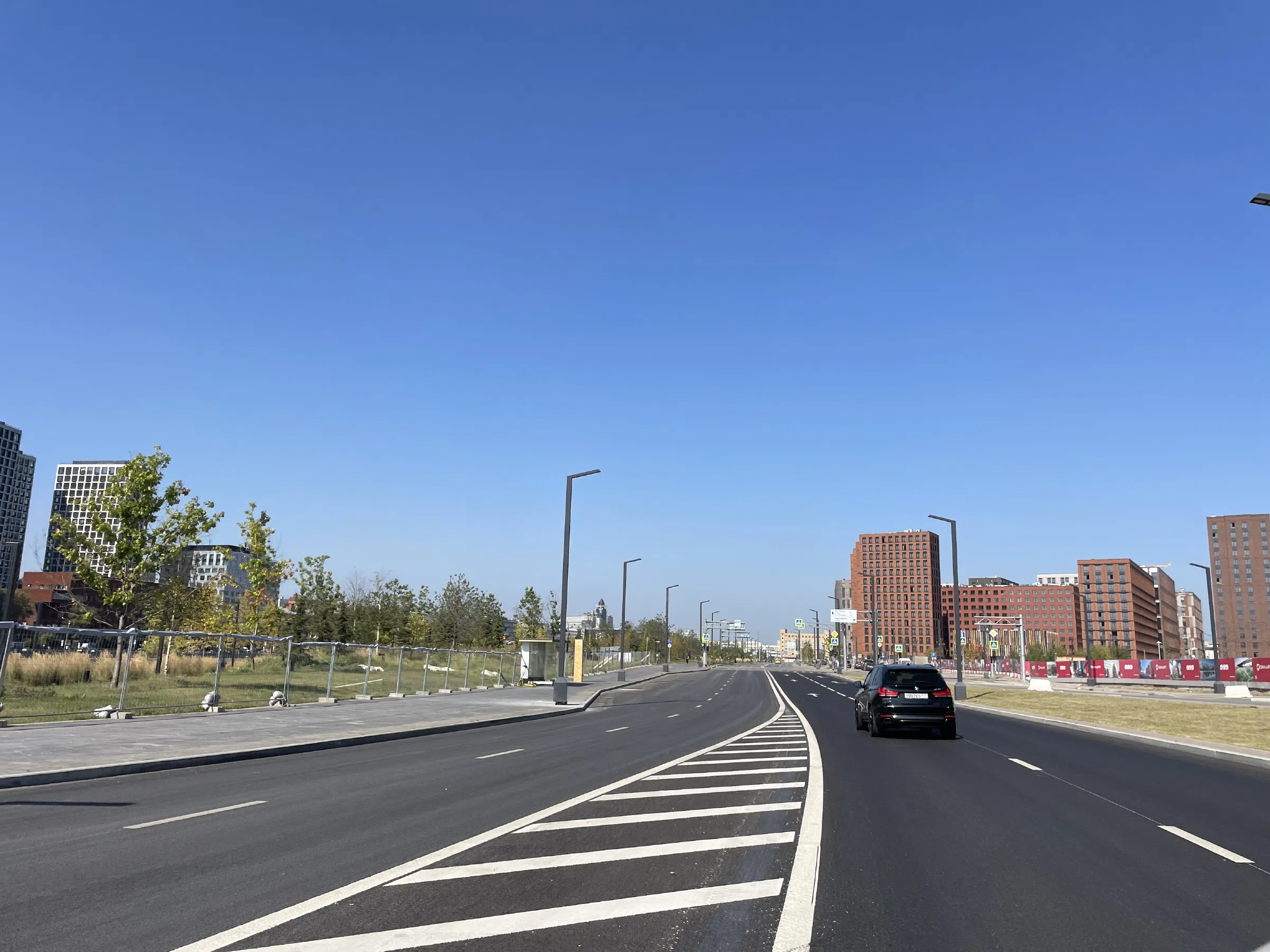 Широкая улица с видом на город, фото 17