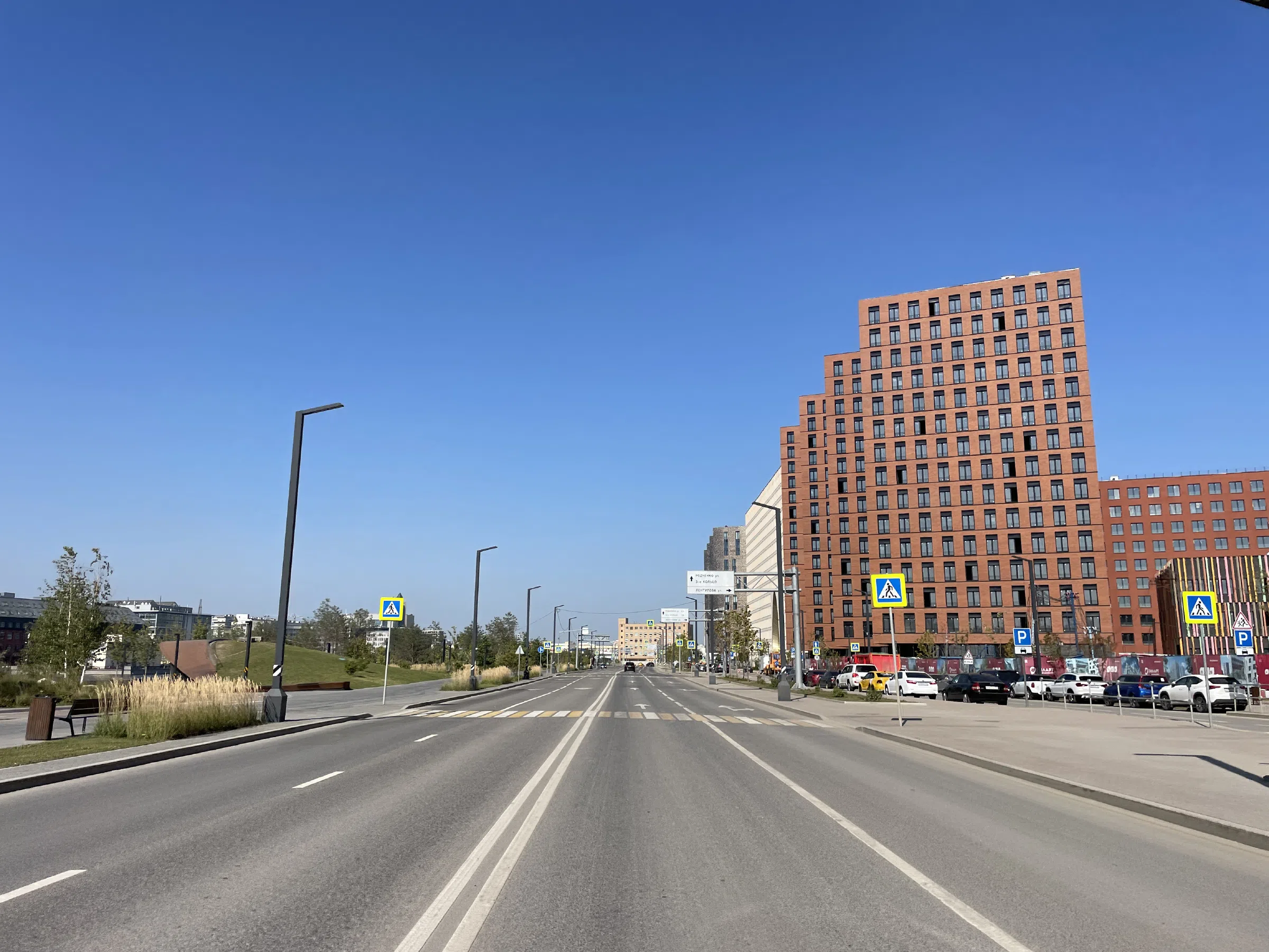 Широкая улица с видом на город, фото 19