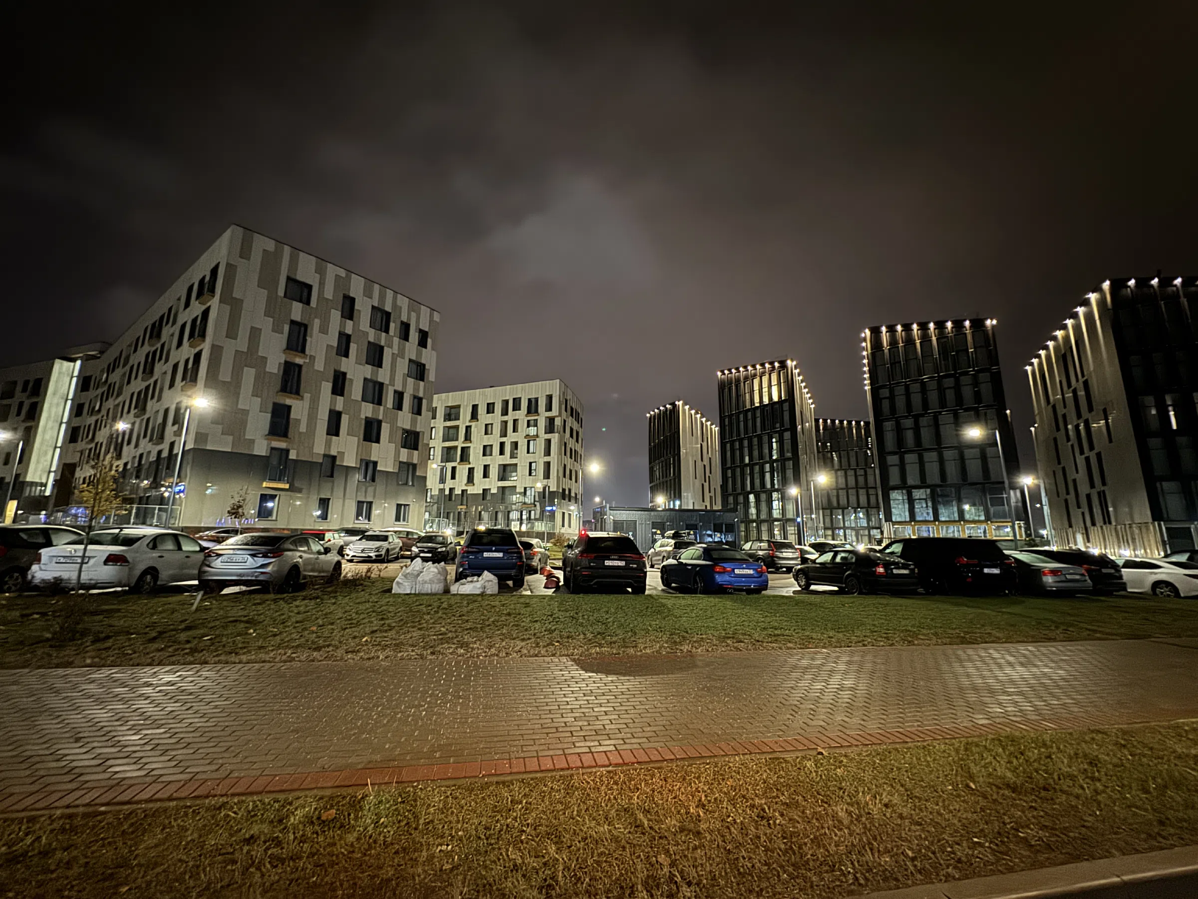 Дорога в технопарке ночью, фото 7